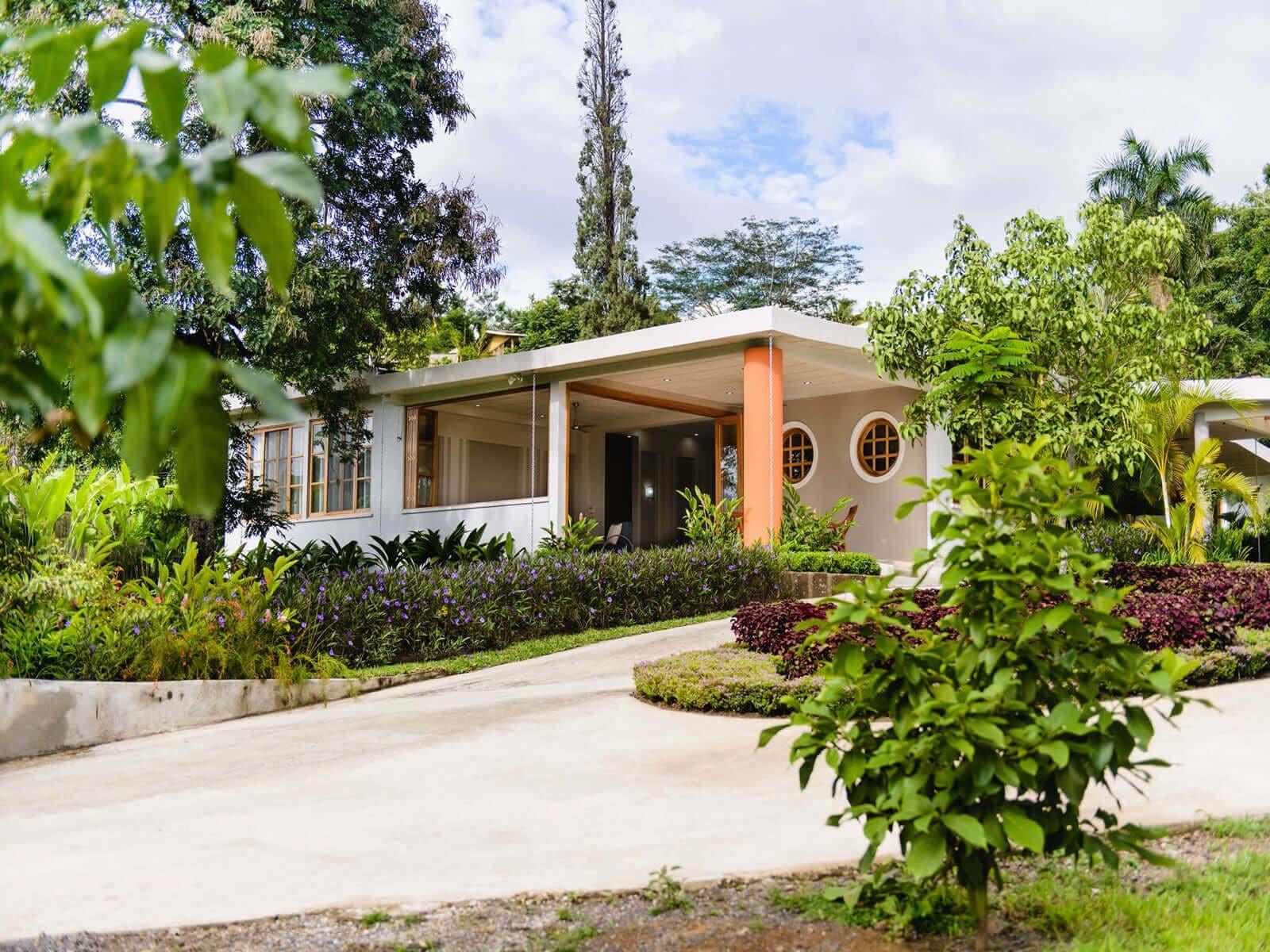 Varios Montebrisa Boutique B&B