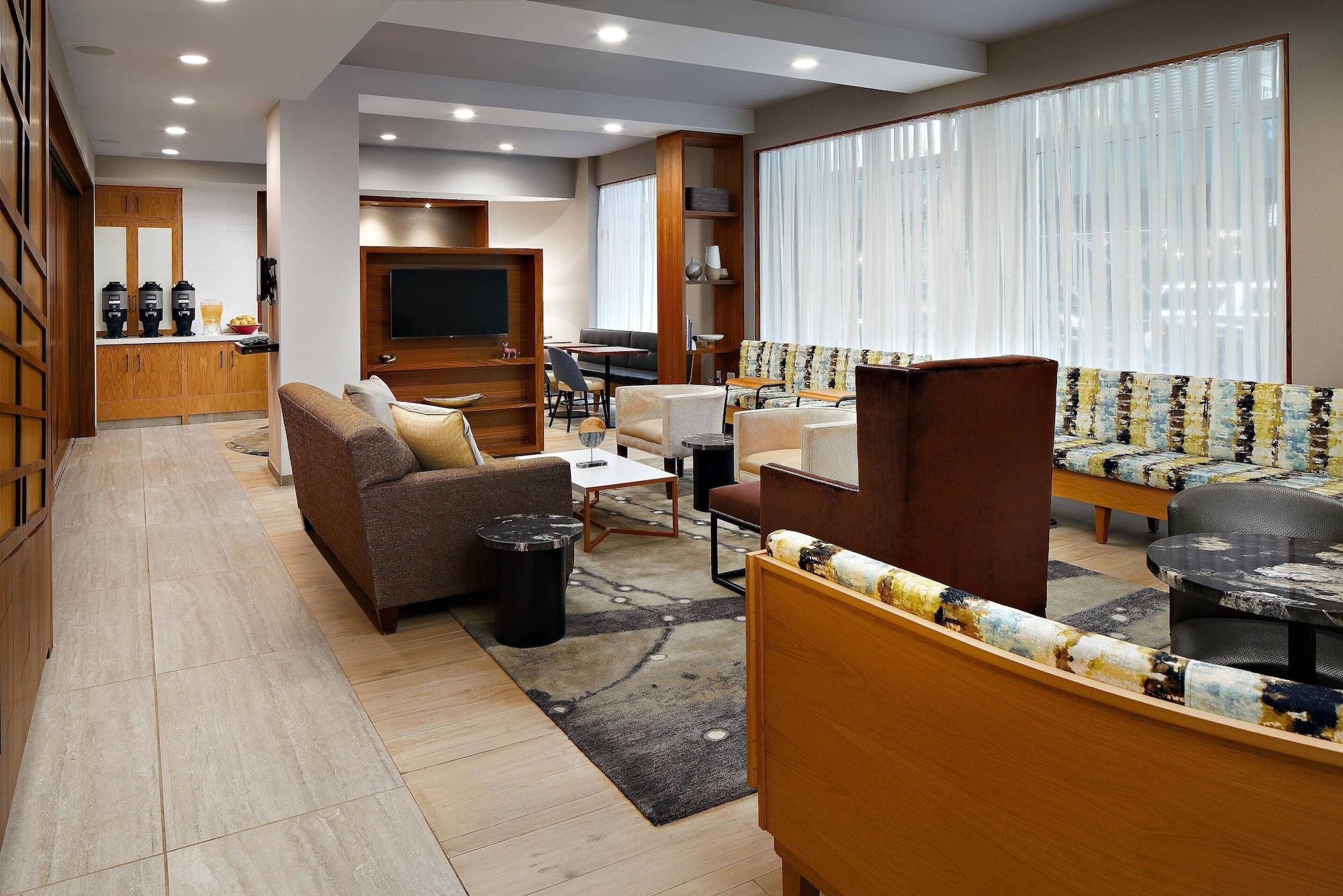Vista Lobby TownePlace Suites by Marriott New York Manhattan