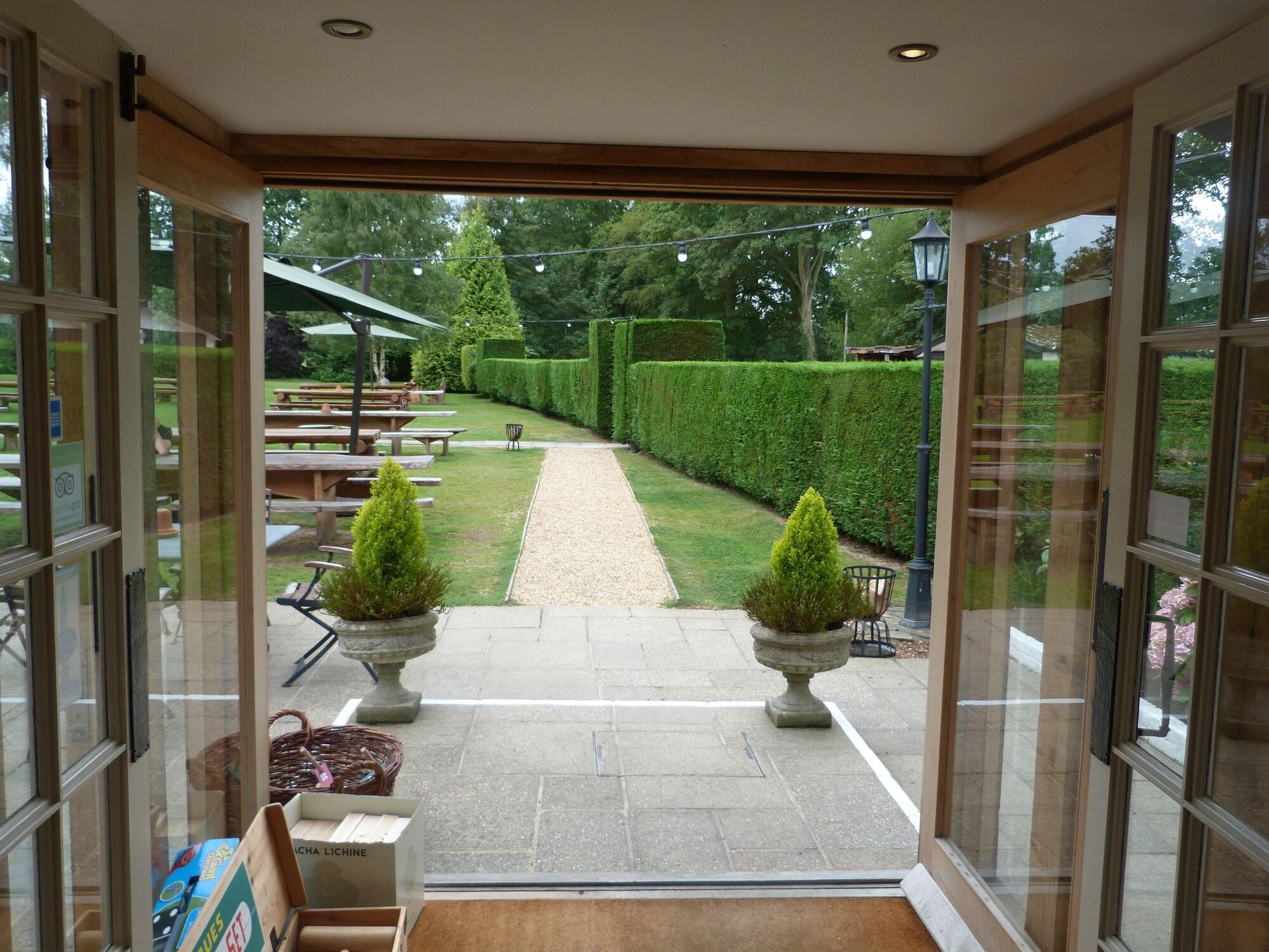 Vista Lobby The Old House Inn