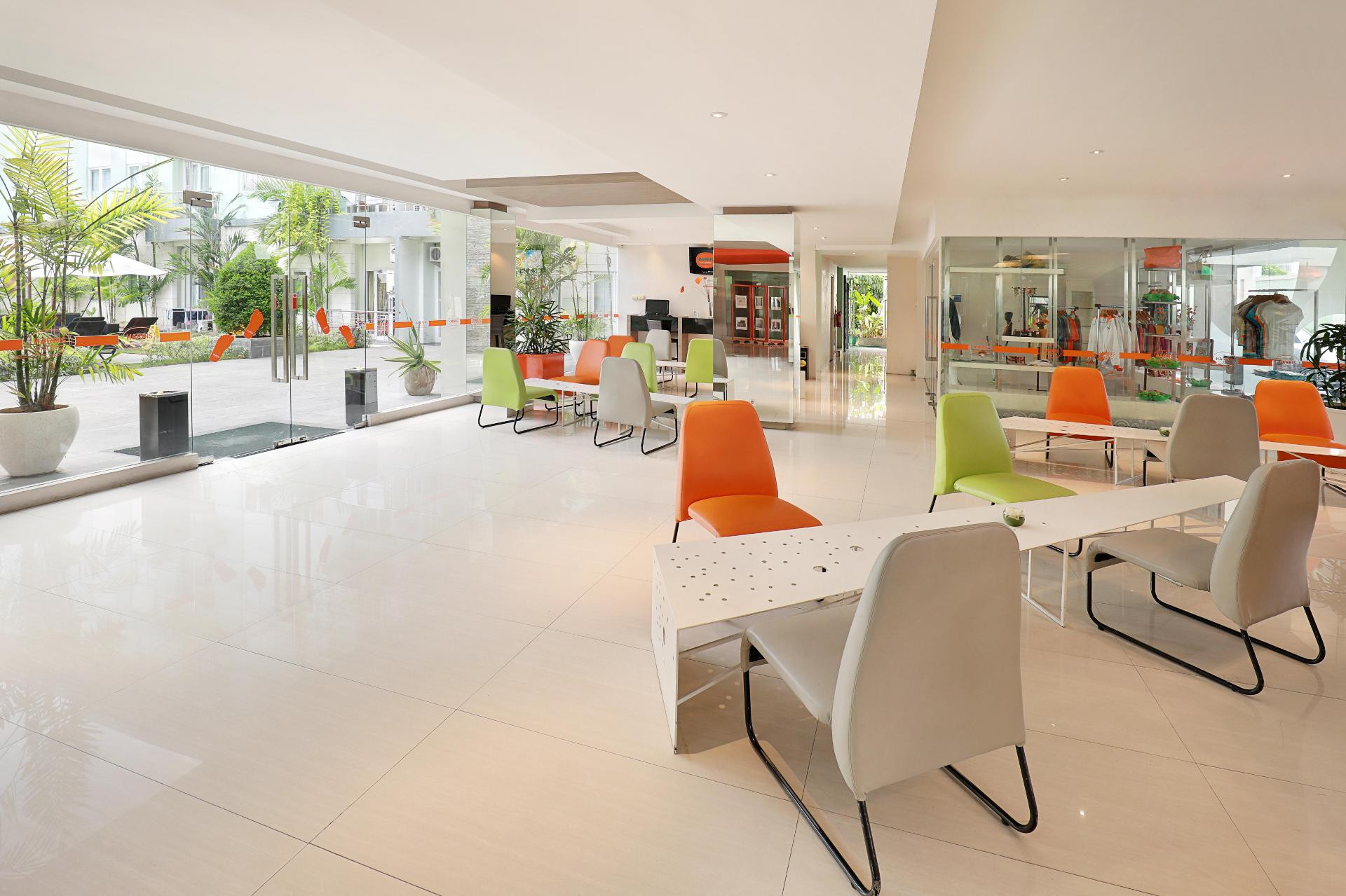 Vista Lobby HARRIS Hotel & Residence Riverview Kuta Bali