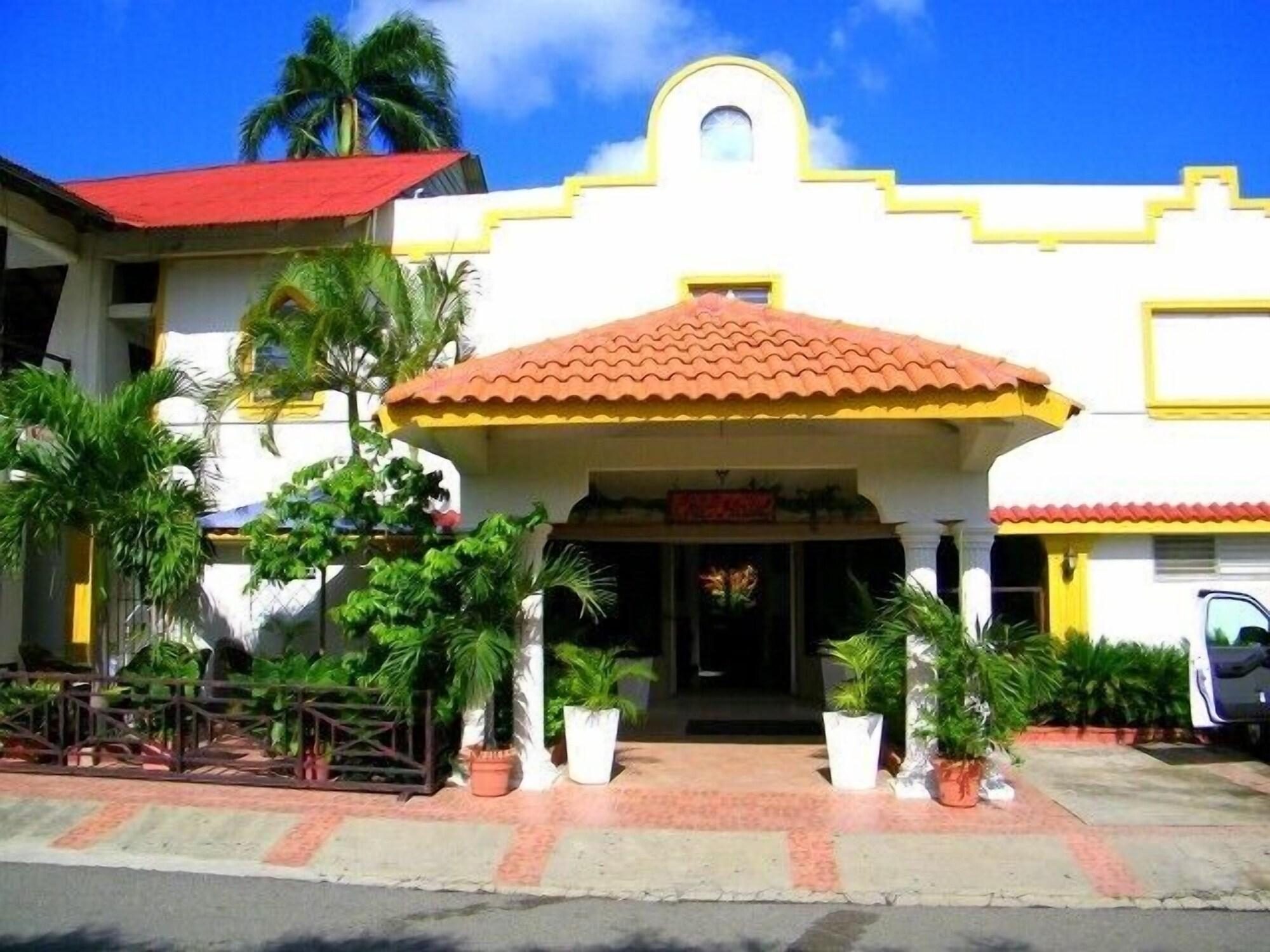 Vista Exterior Chic Hotel Montecristi