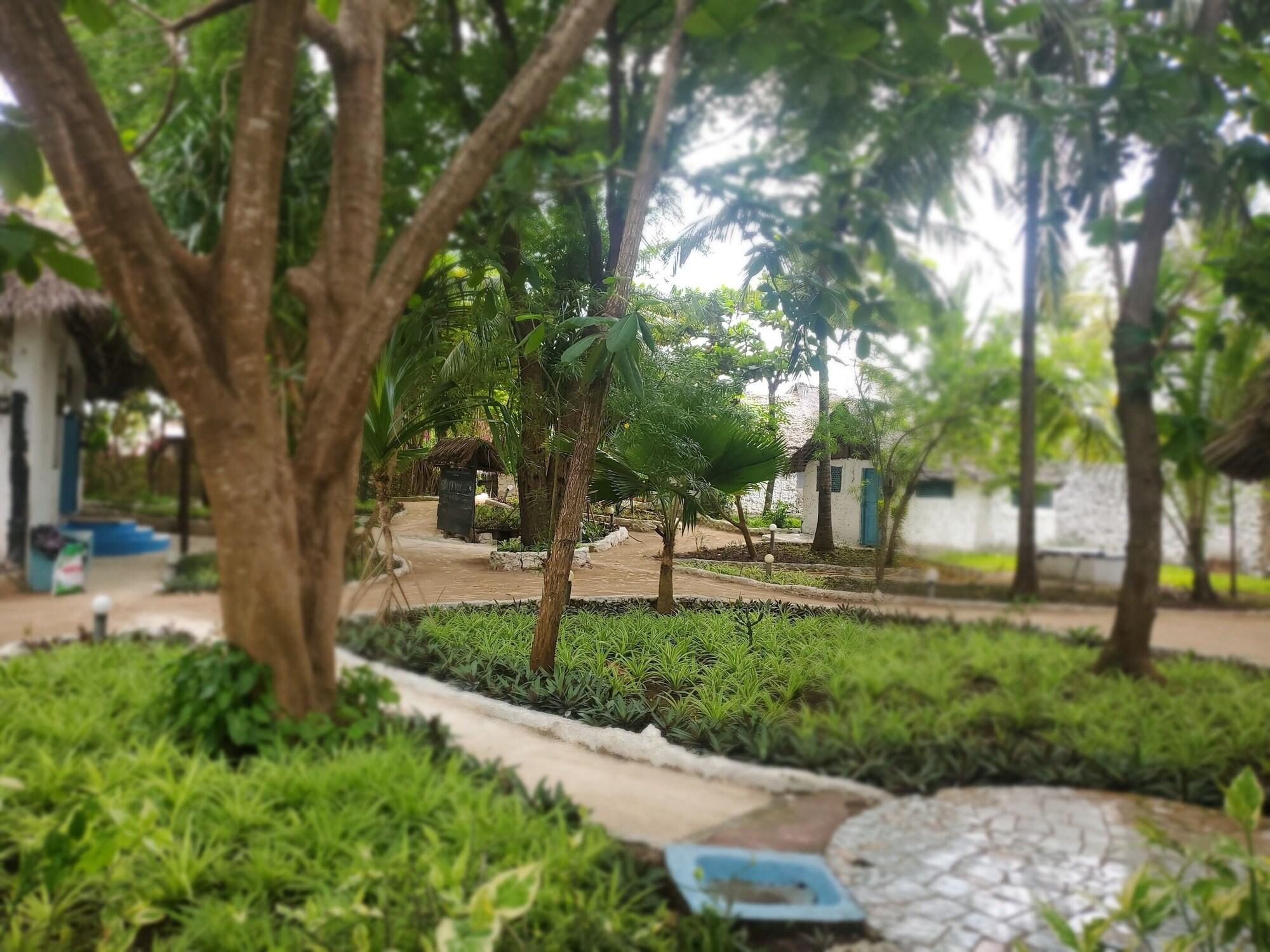 Vista Exterior Fontaine Garden Village