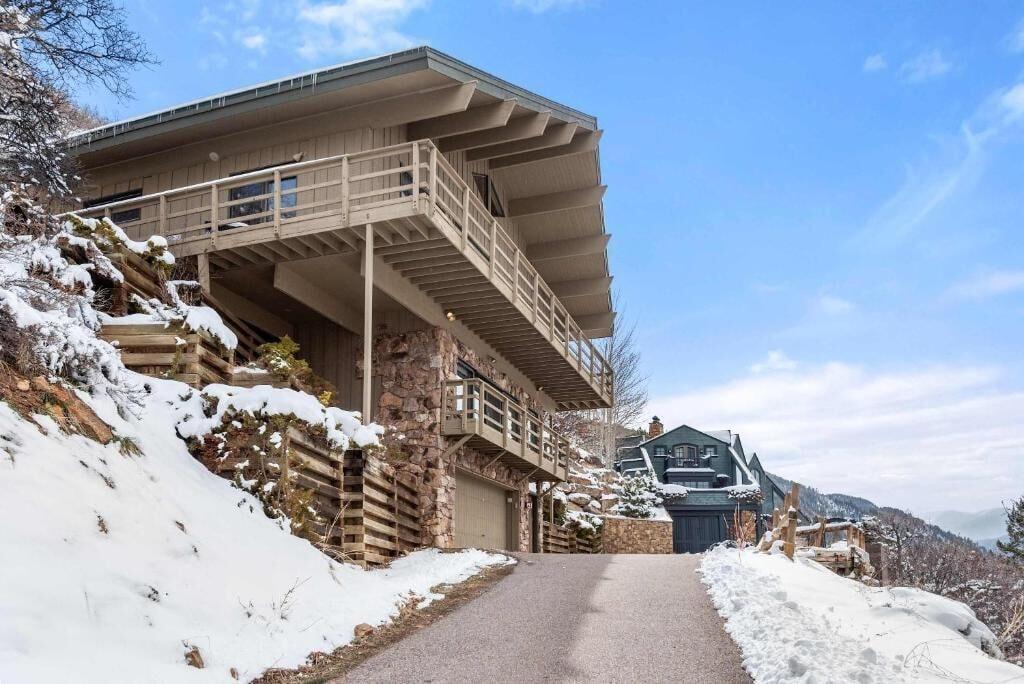 Vista Exterior Mountain Summit Serenity Aspen Views
