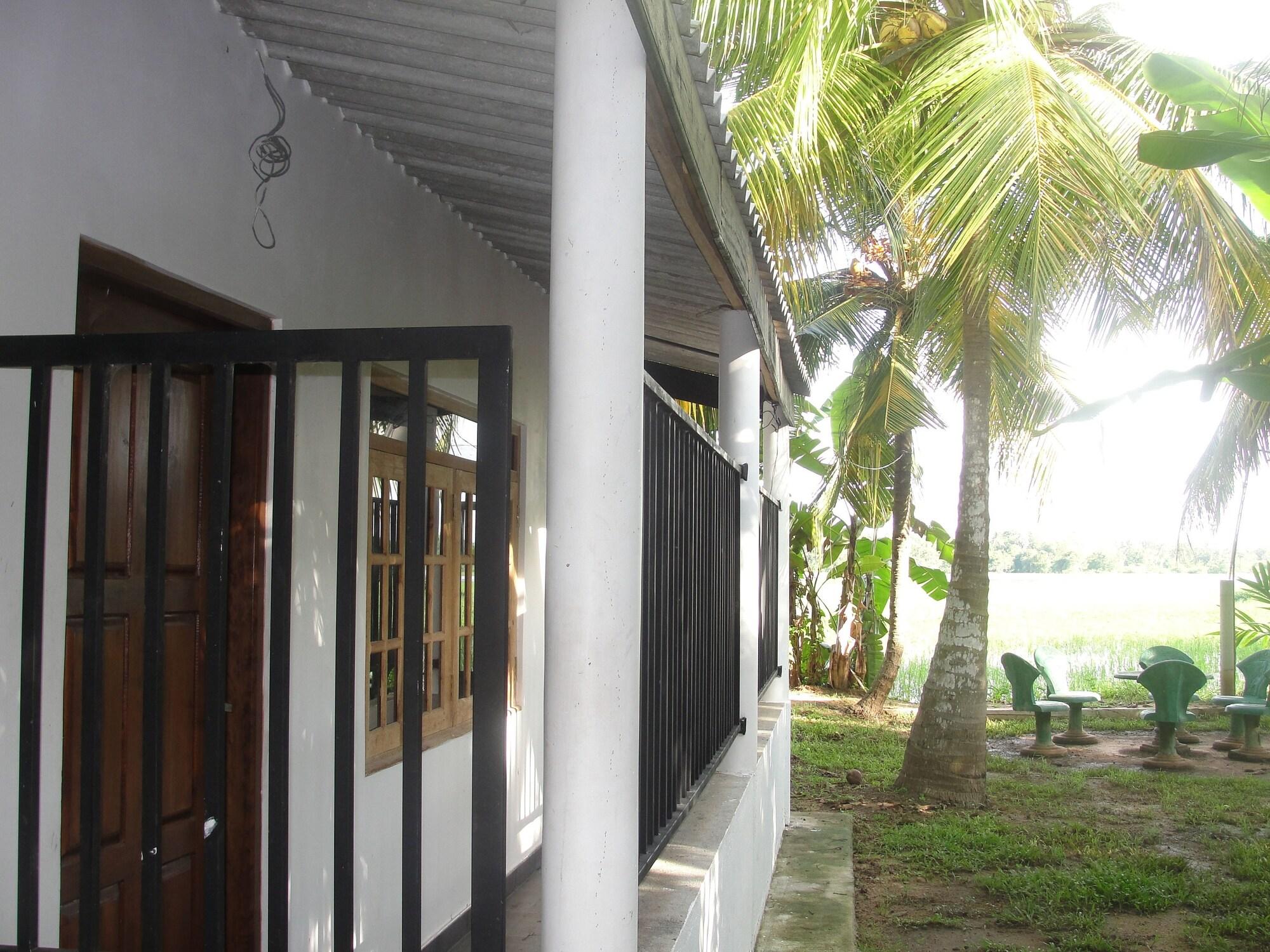 Vista Exterior Kulama THE Lake Villa