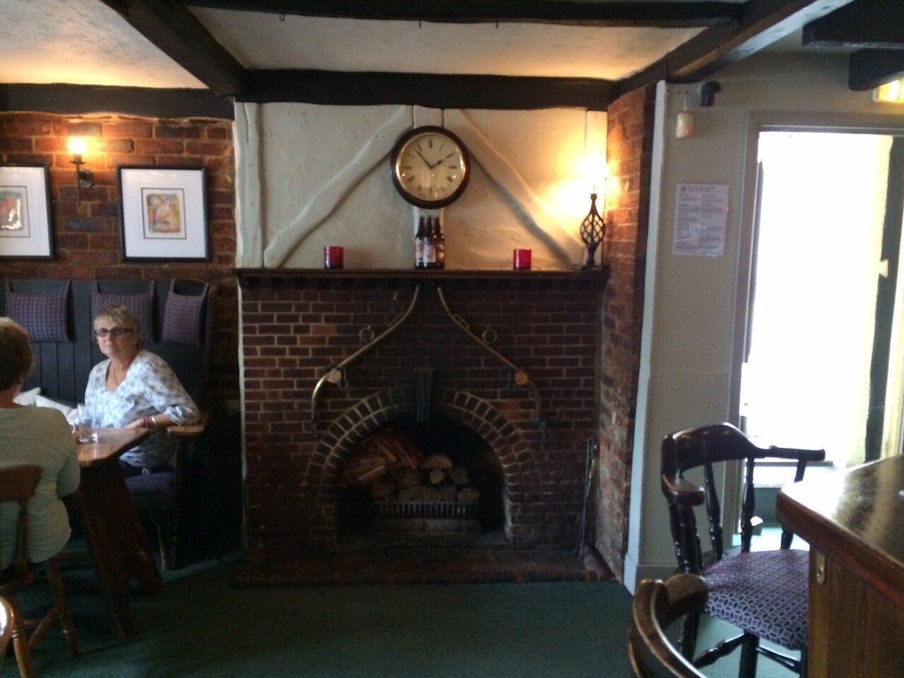 Instalaciones Recreativas Ye Olde Red Lion