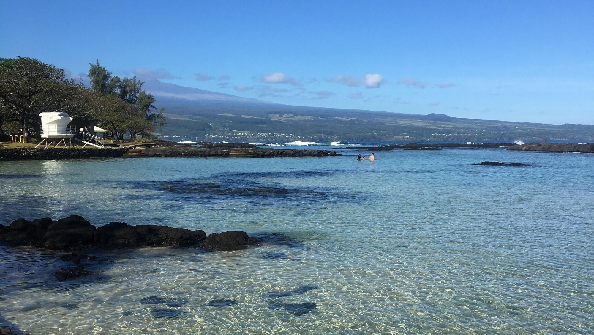 Vista Exterior Hilo Beach House Inn