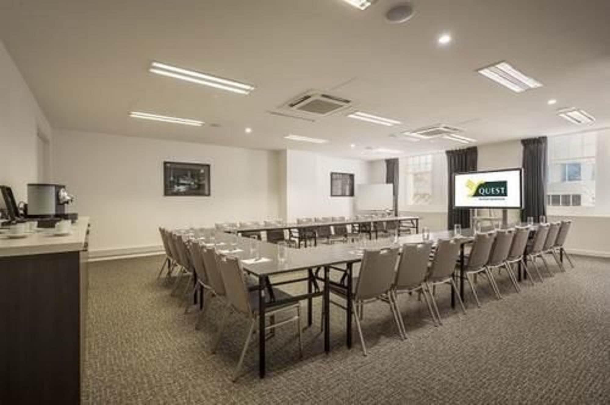 Sala de Reuniones Quest King William South