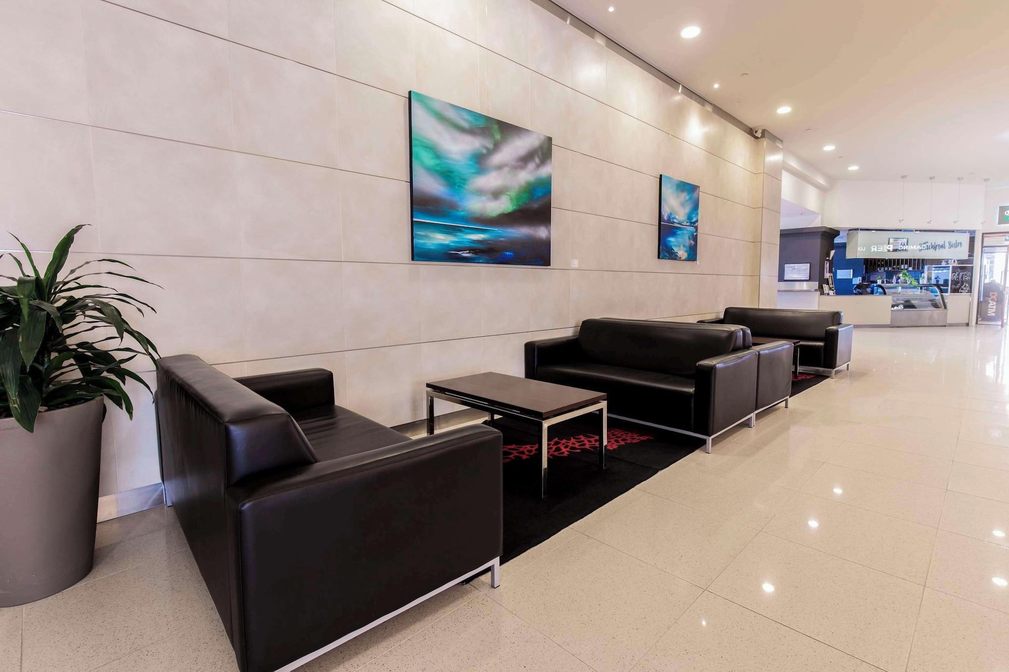 Vista Lobby Oaks Glenelg Plaza Pier Suites