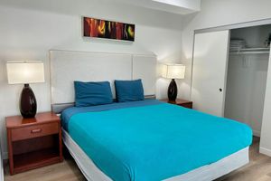 Alquiler Vacacional - 𝓔𝓵𝓮𝓰𝓪𝓷𝓽 𝓣𝓸𝔀𝓷𝓱𝓸𝓾𝓼𝓮 in Trendy LA Neighborhood - ꜰʀᴇᴇ ᴘᴀʀᴋɪɴɢ