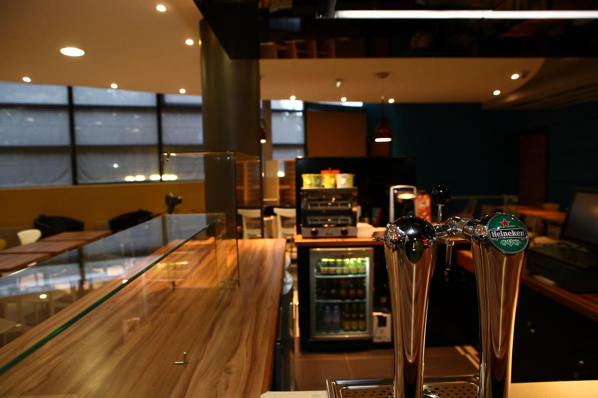Bar/Salón Hotel Reseda