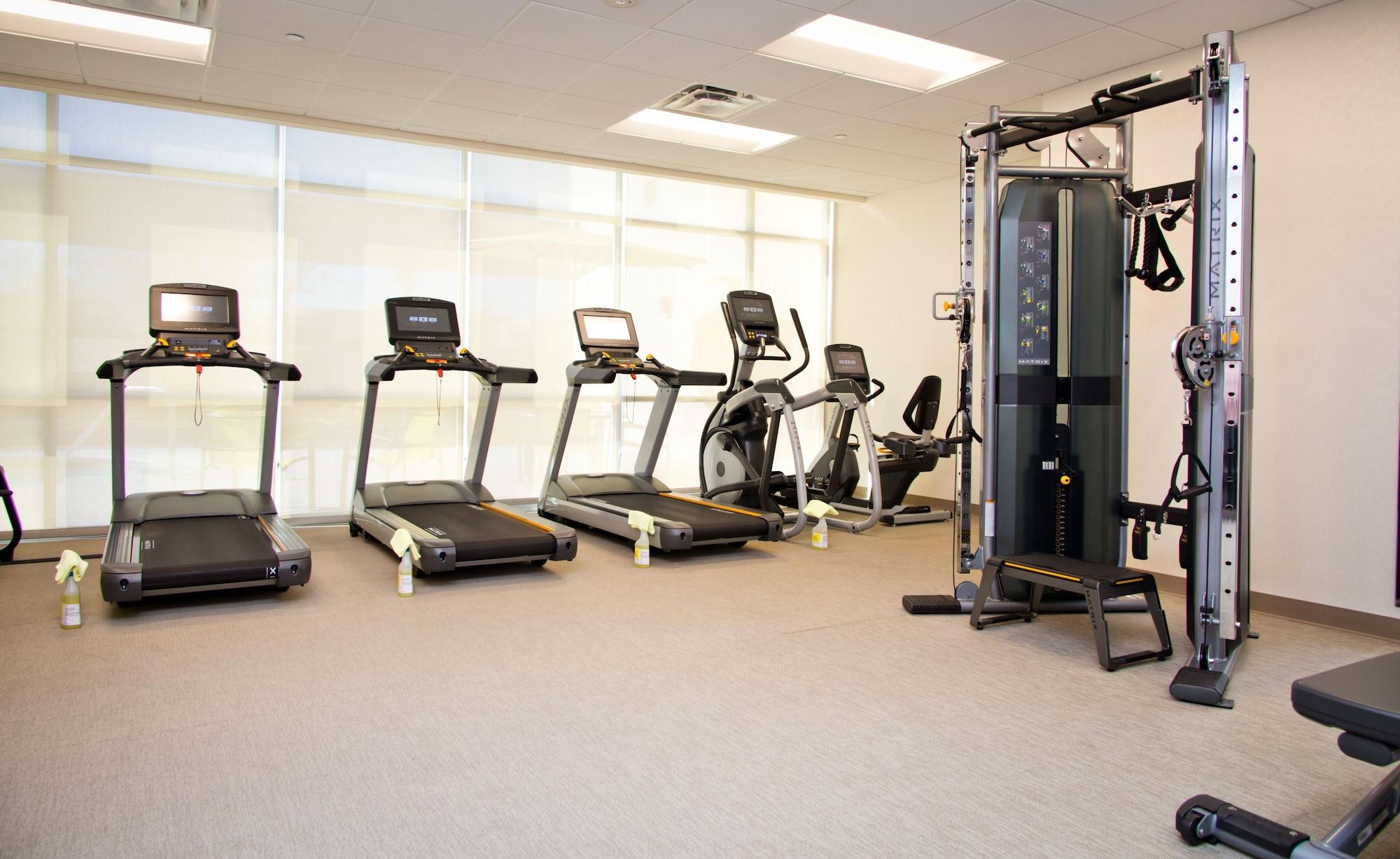 Gimnasio SpringHill Suites by Marriott West Sacramento