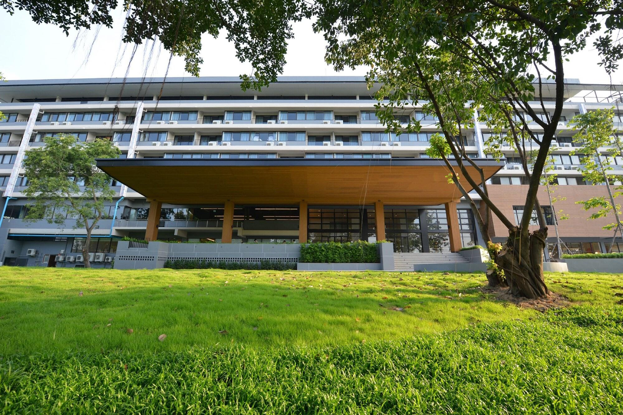 Vista Exterior Tinidee Hotel Bangkok Golf Club