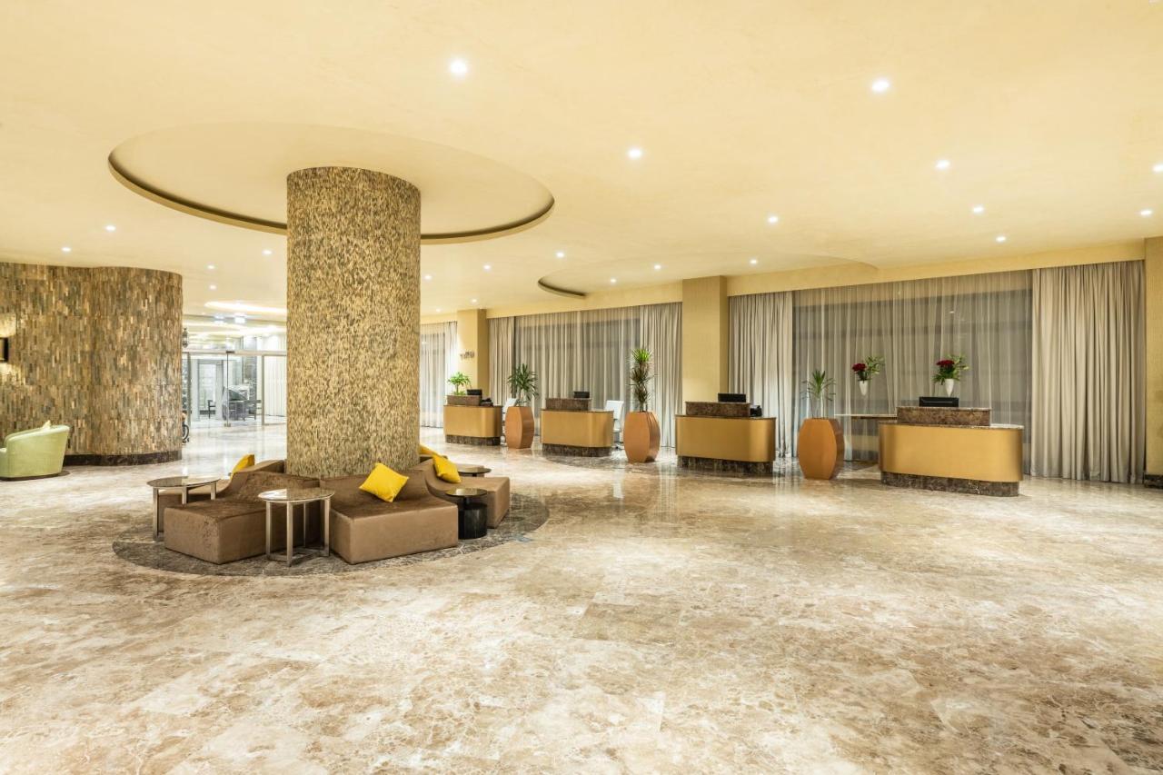 Vista Lobby Copthorne Al Naseem