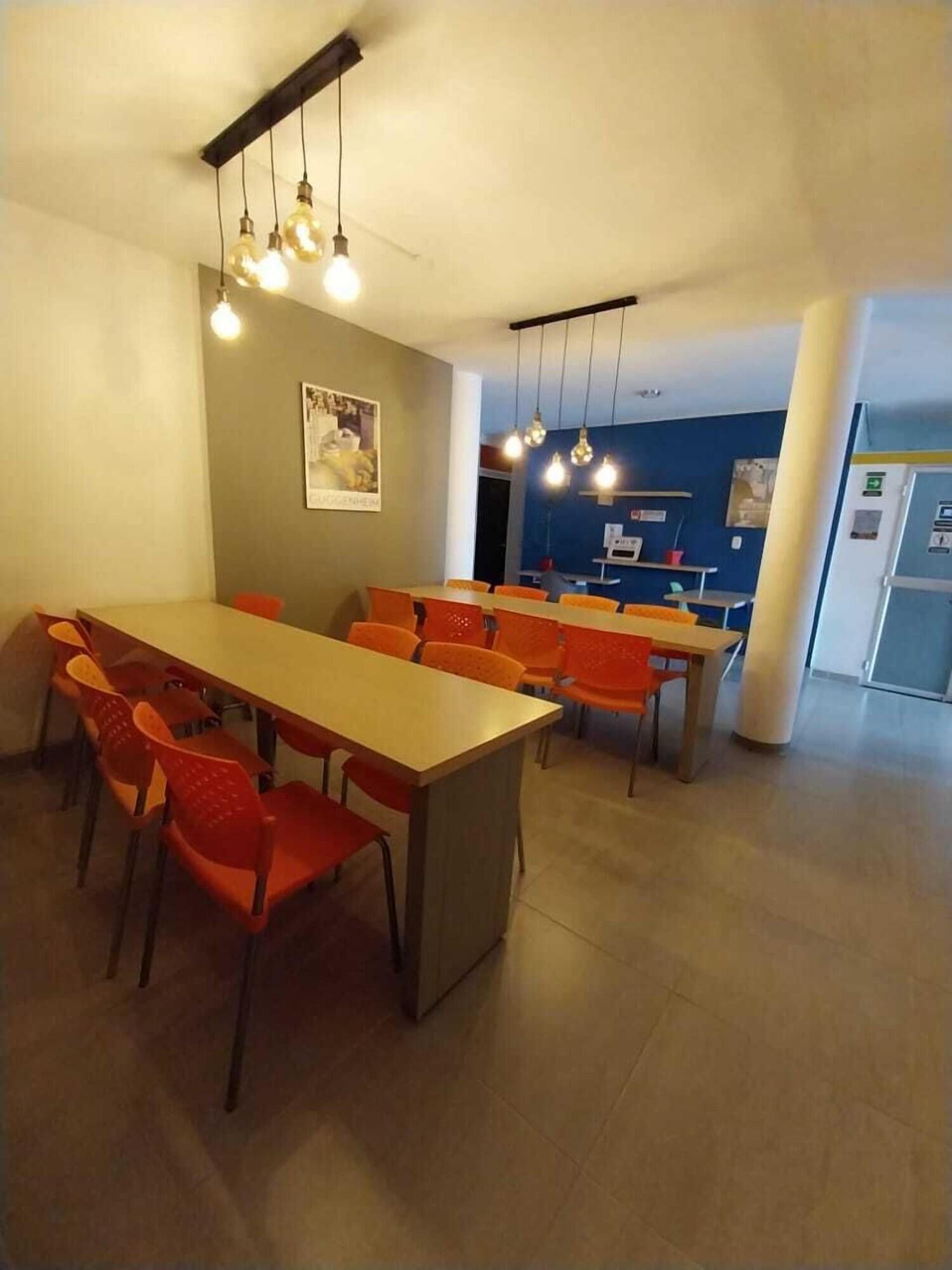 Restaurant ECONOTEL COLOURS Cali