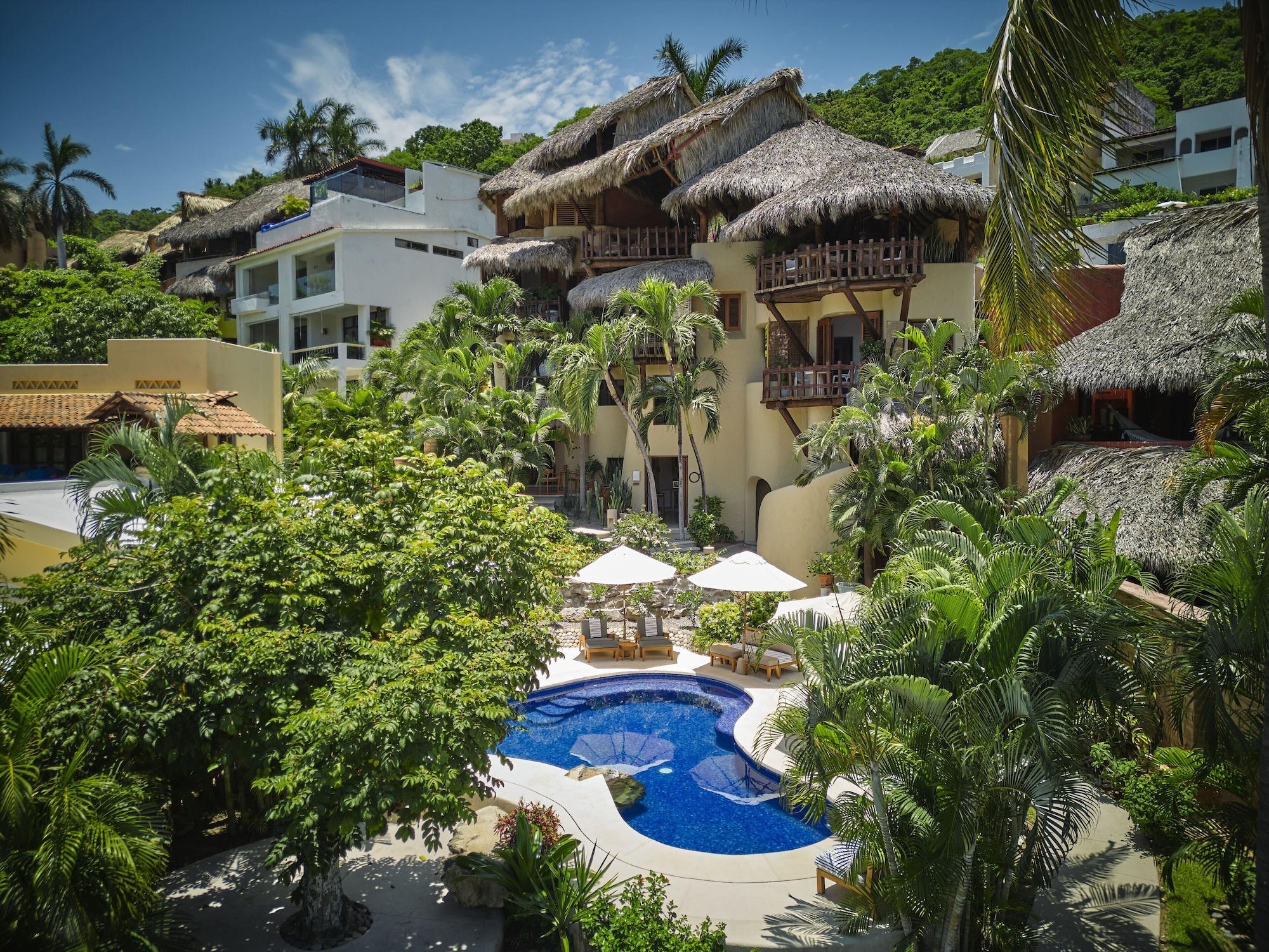 Vista Exterior La Villa Luz Adults Only