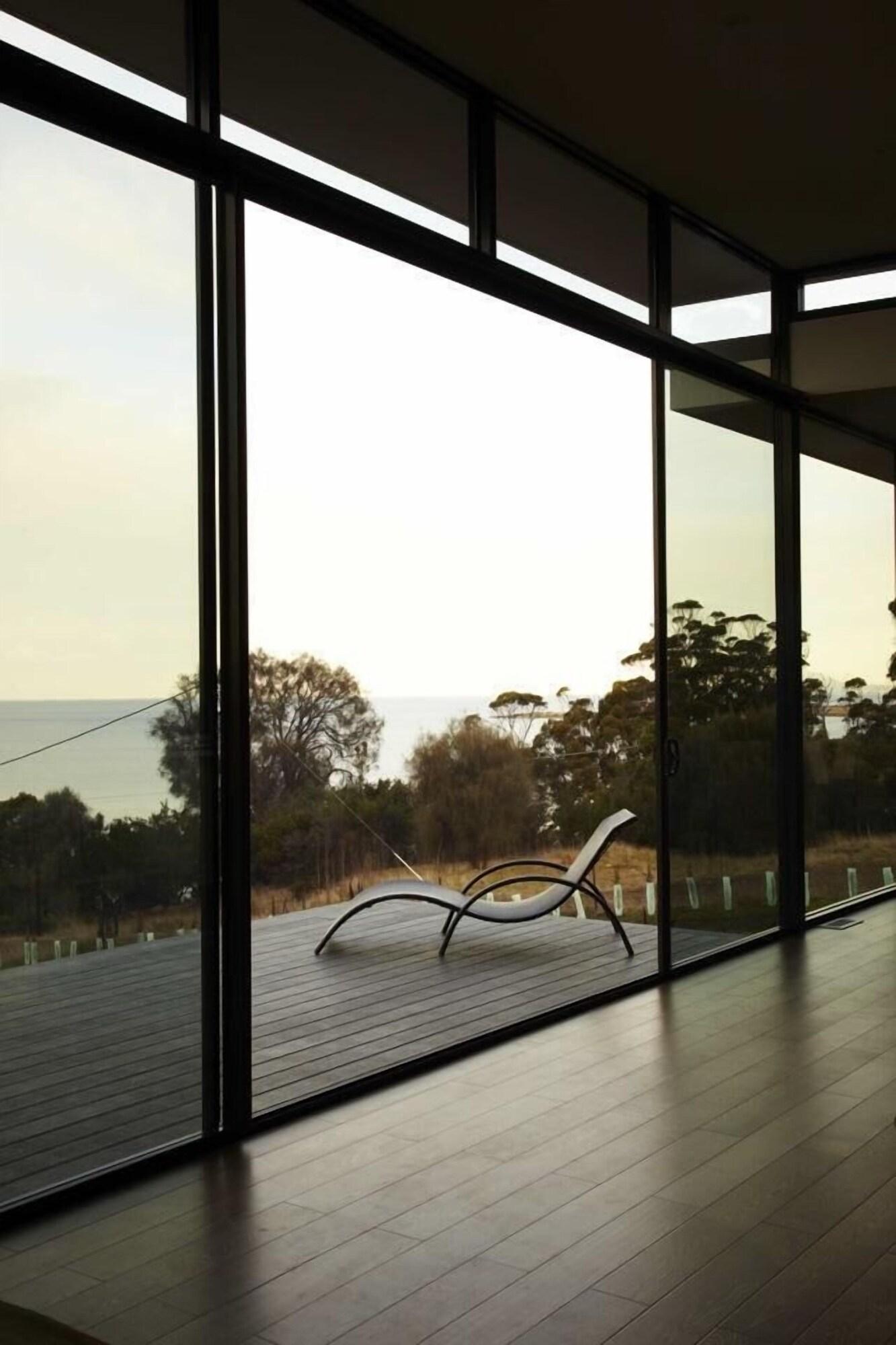 Varios Dragonfly Lodge