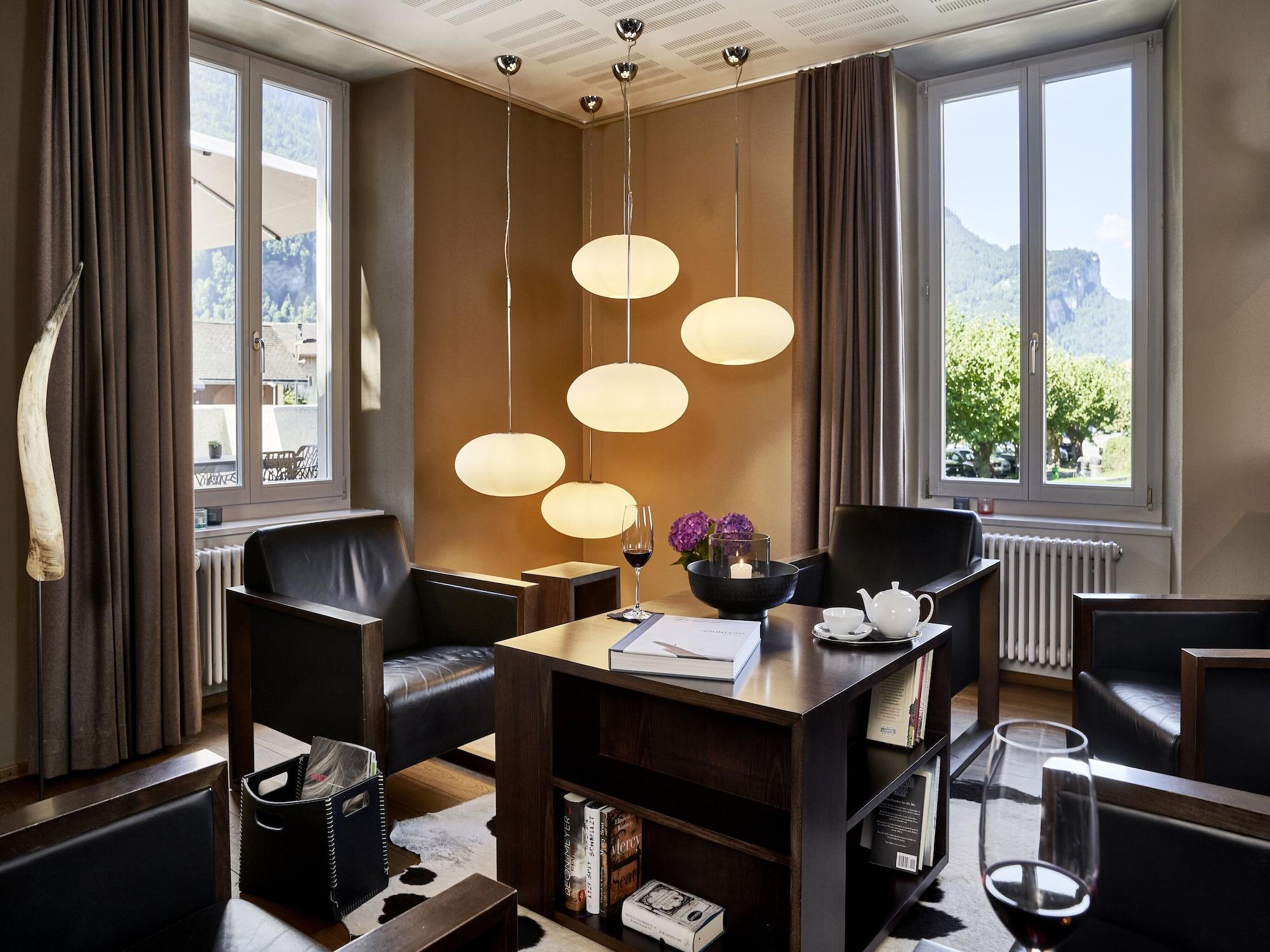 Vista Lobby Victoria - Alpine Boutique Hotel & Fine Dining