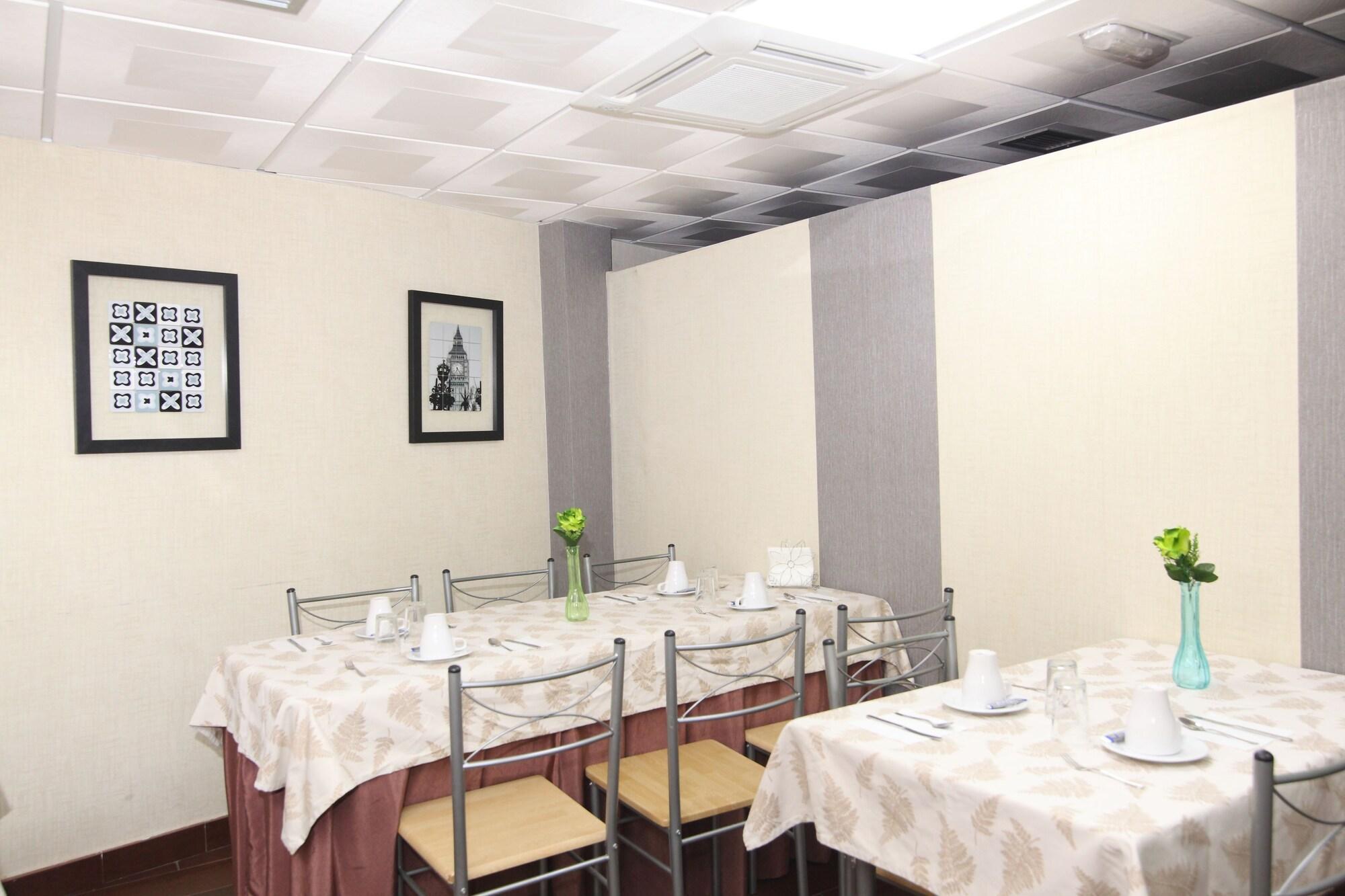Restaurant Hostal Campo Real Bed & Breakfast