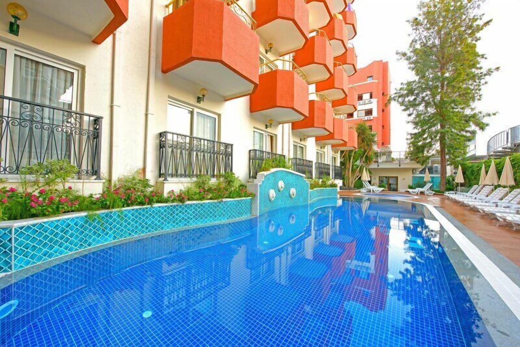 Vista Piscina Antique Roman Palace Museum Hotel - Adults Only Ultra All Inclusive