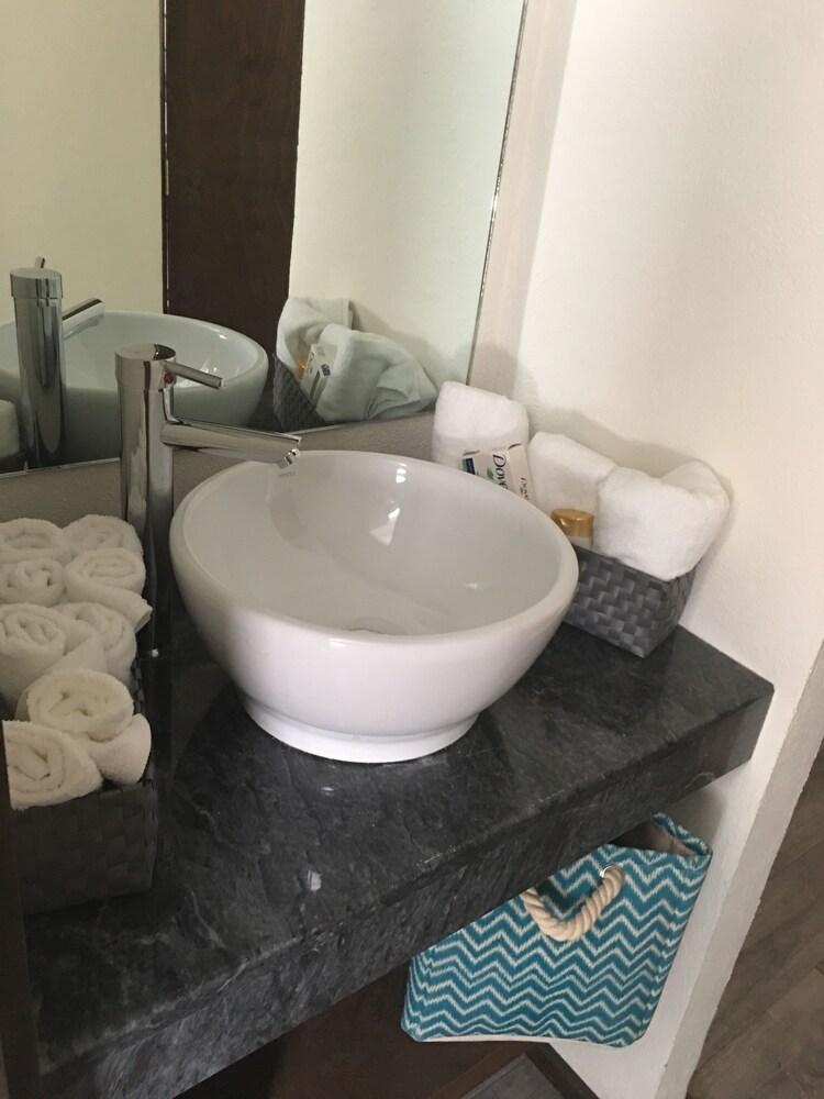 Hotel OM 686 Urban Lofts