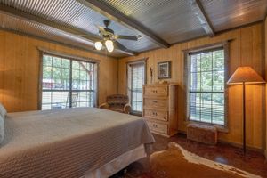 Alojamiento - The Ranch House at Sky Hawk Ridge, a 185-Acre Refuge, ONE MILE to Buffalo River