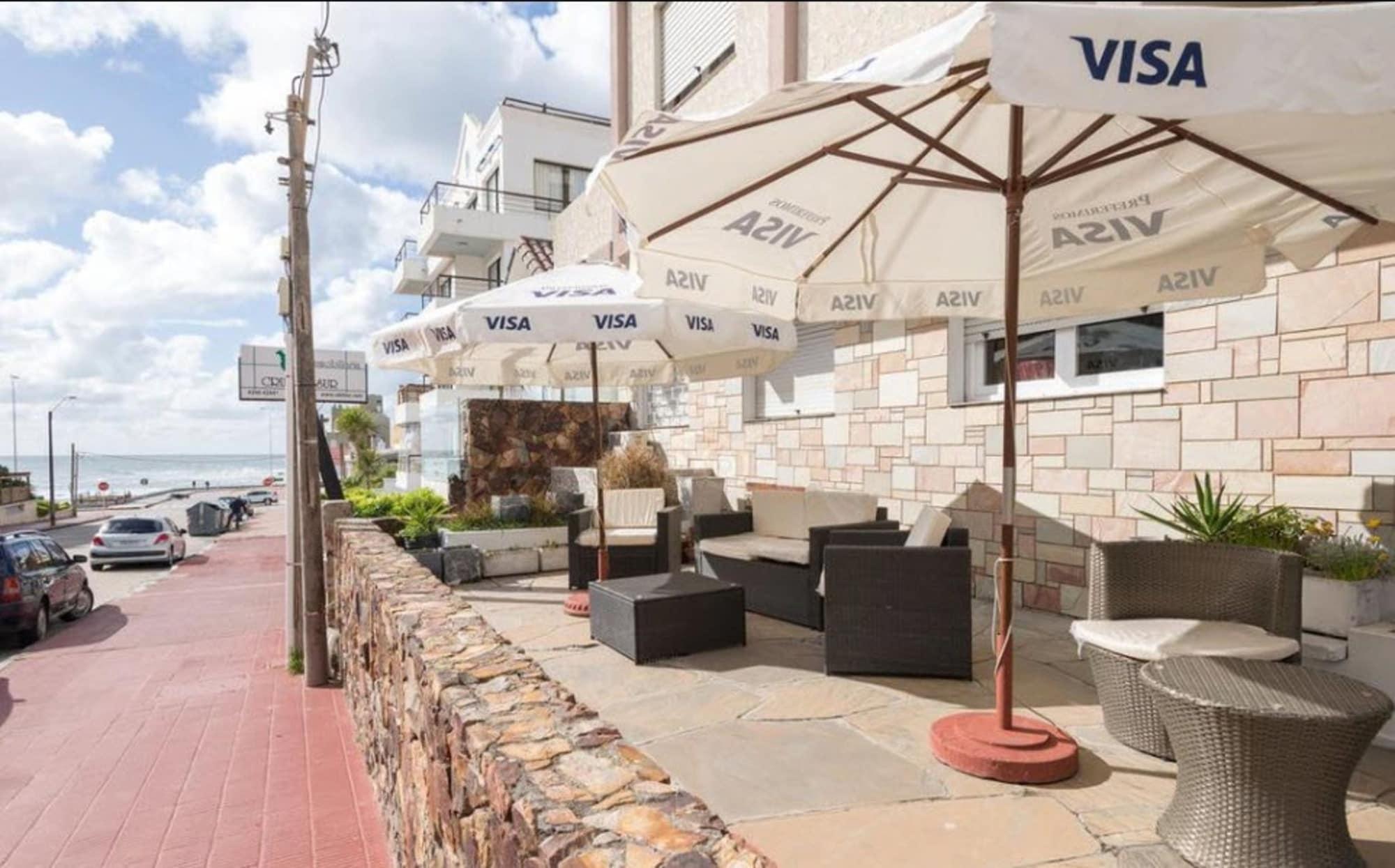 Vista Exterior Hotel Playa Brava