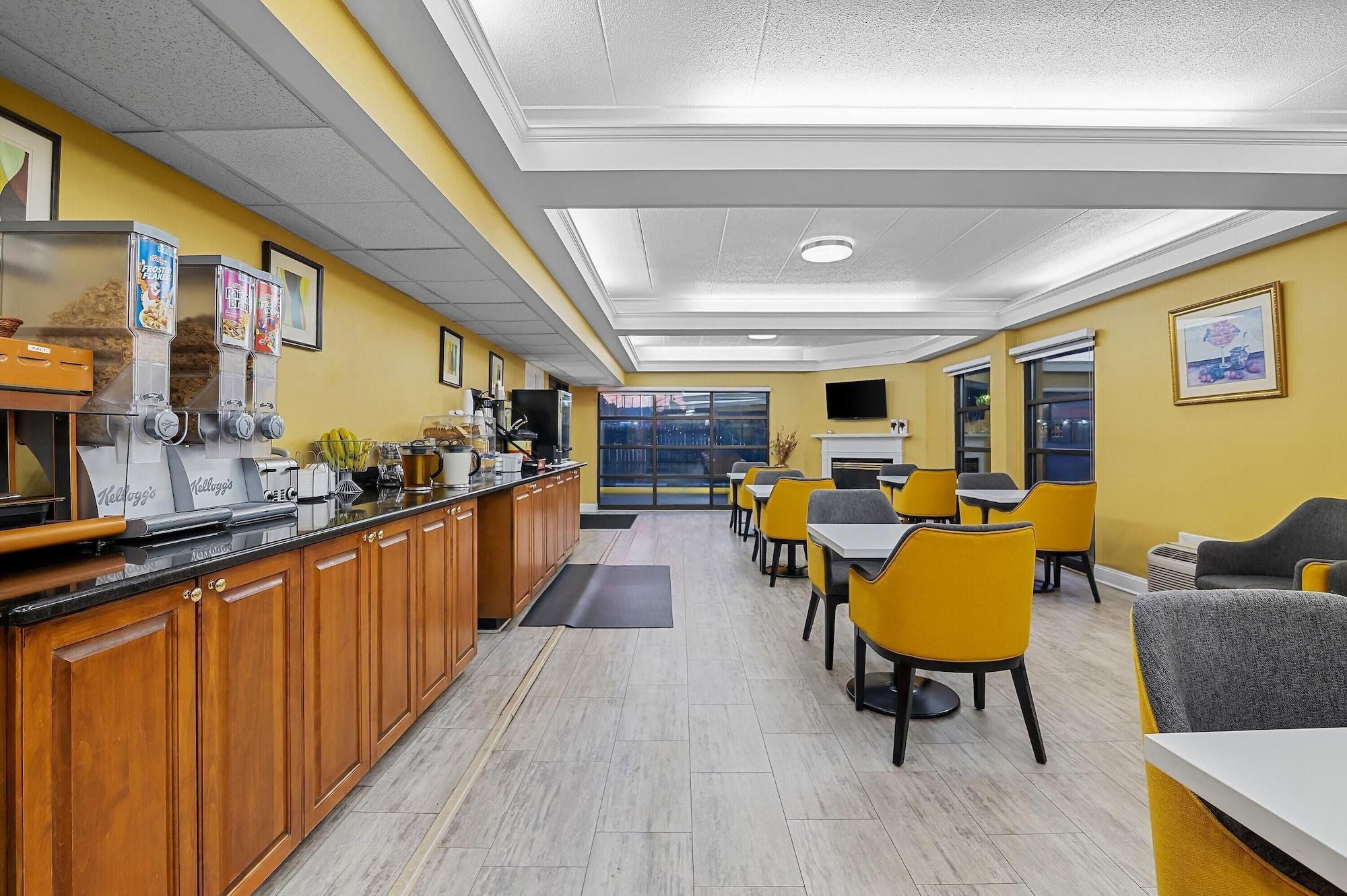 Restaurant Days Inn by Wyndham Salem