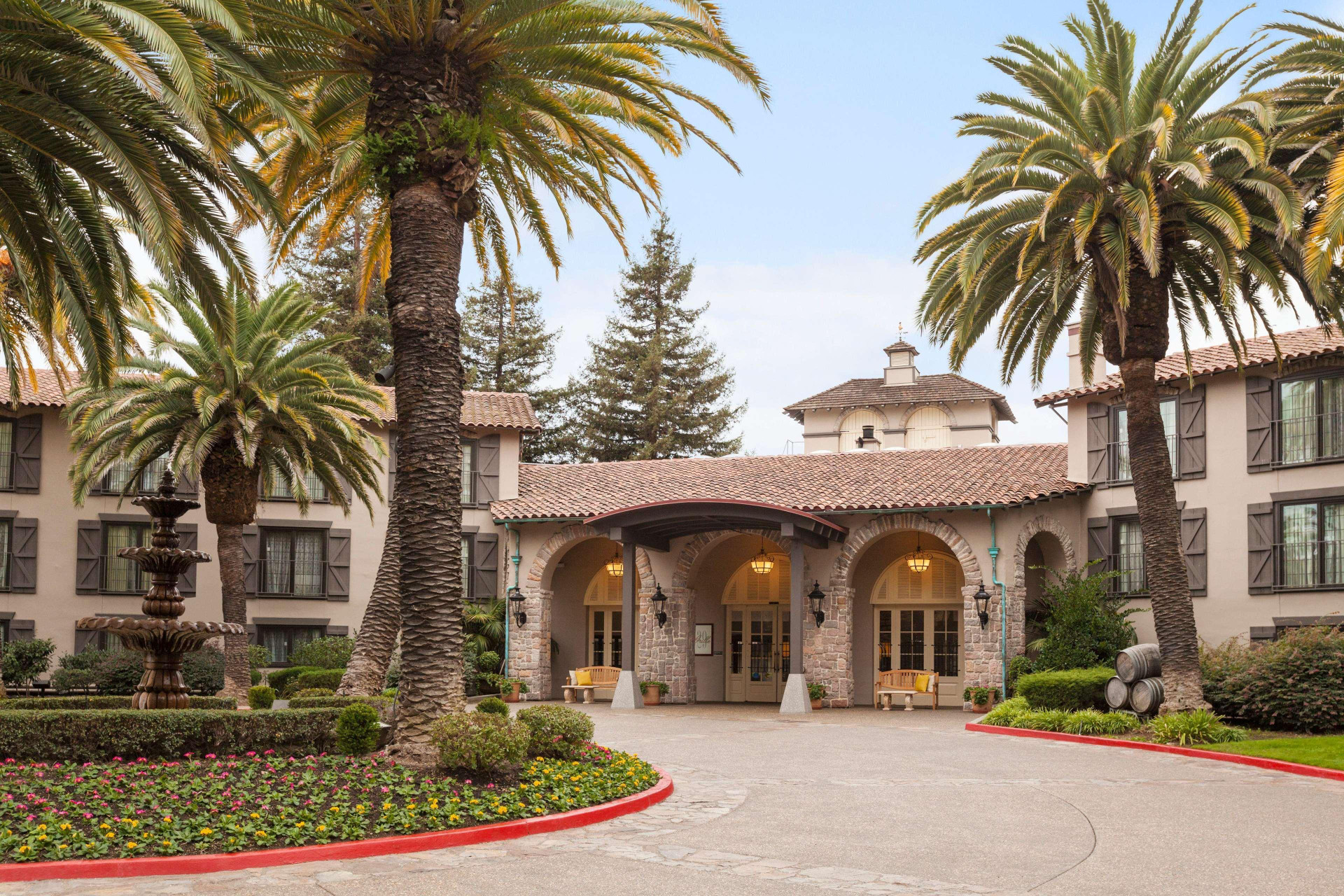 Vista Exterior Embassy Suites by Hilton Napa Valley