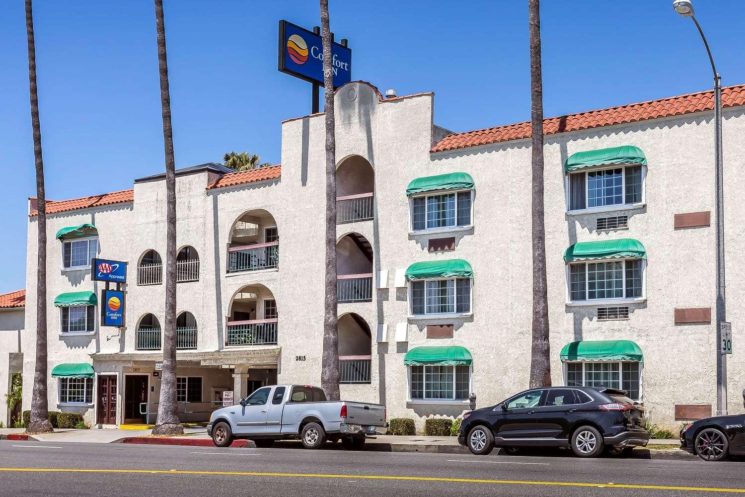 Vista Exterior Comfort Inn Santa Monica - West Los Angeles
