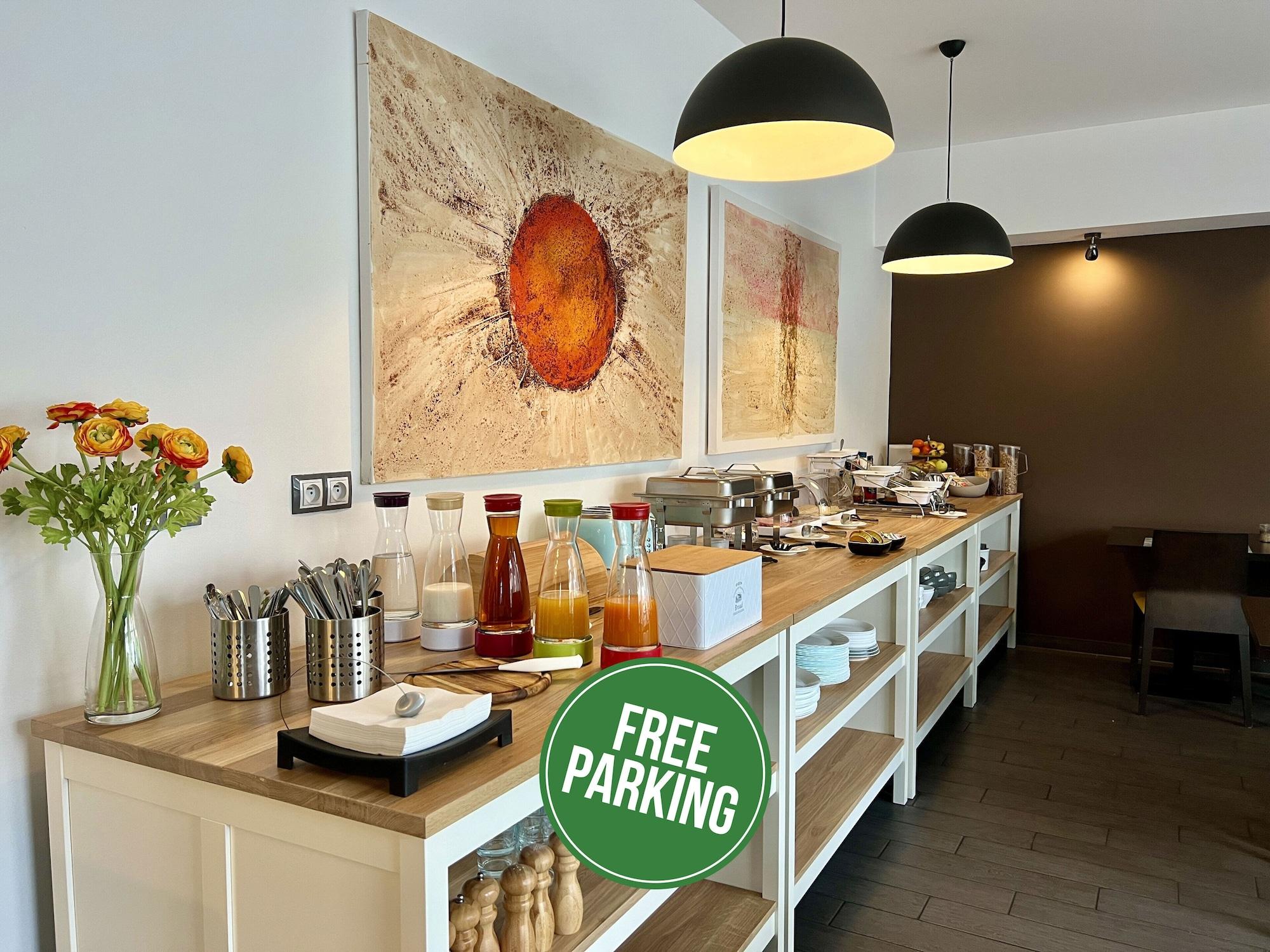 Varios Grand Petit Hotel ex Shato Gesson