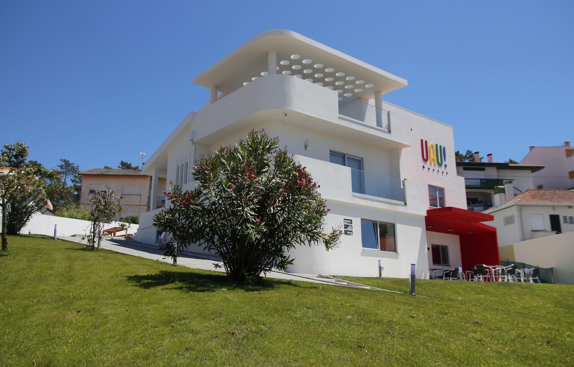 Varios UAU Hostel