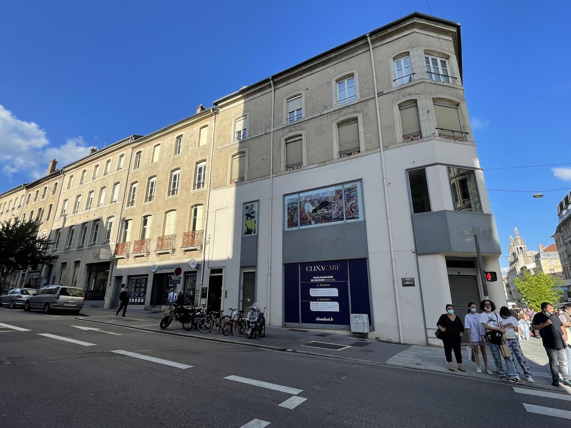 Vista Exterior les Suites de Catherine, la 35