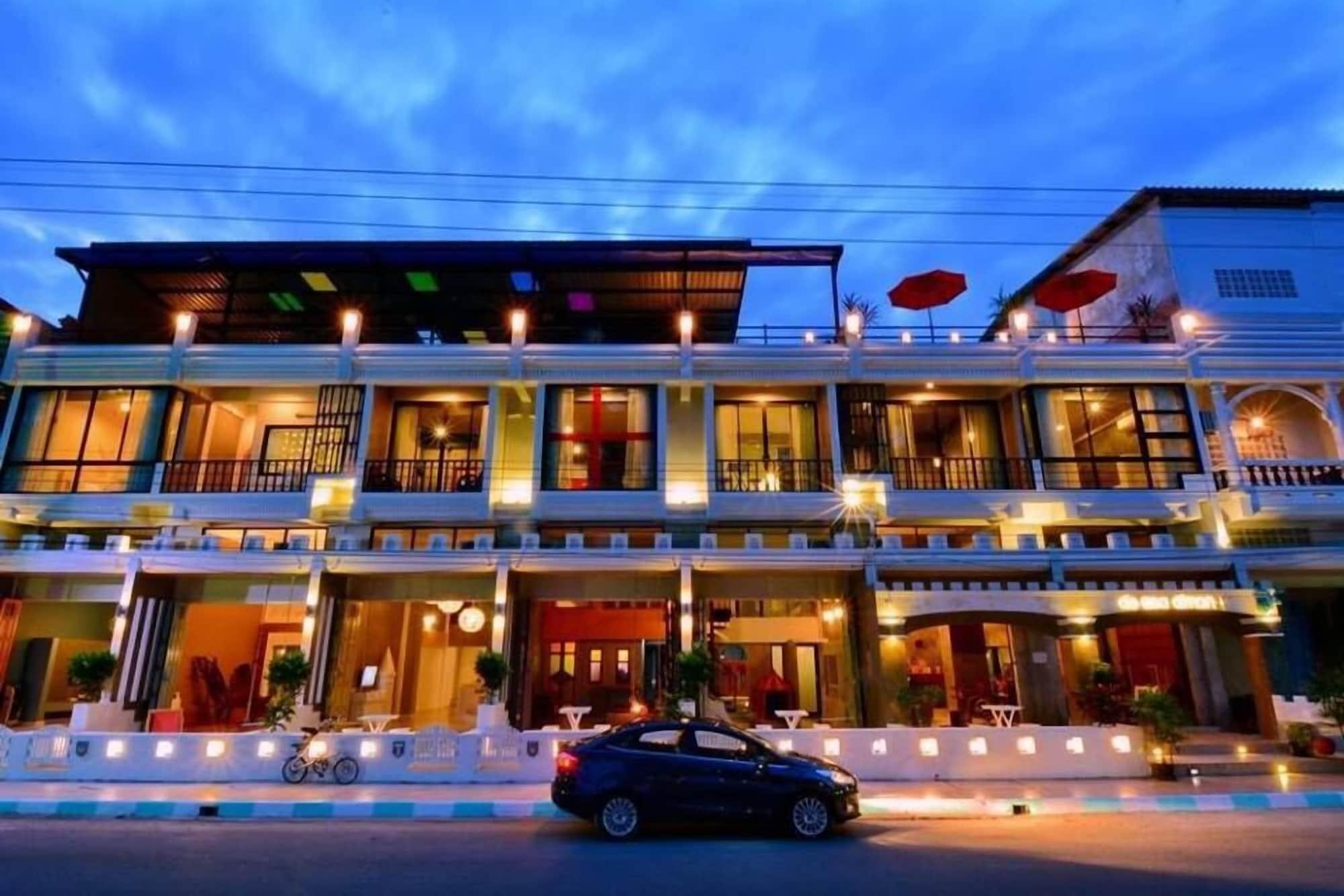 Vista Exterior De Sea Almond Hotel Chumphon