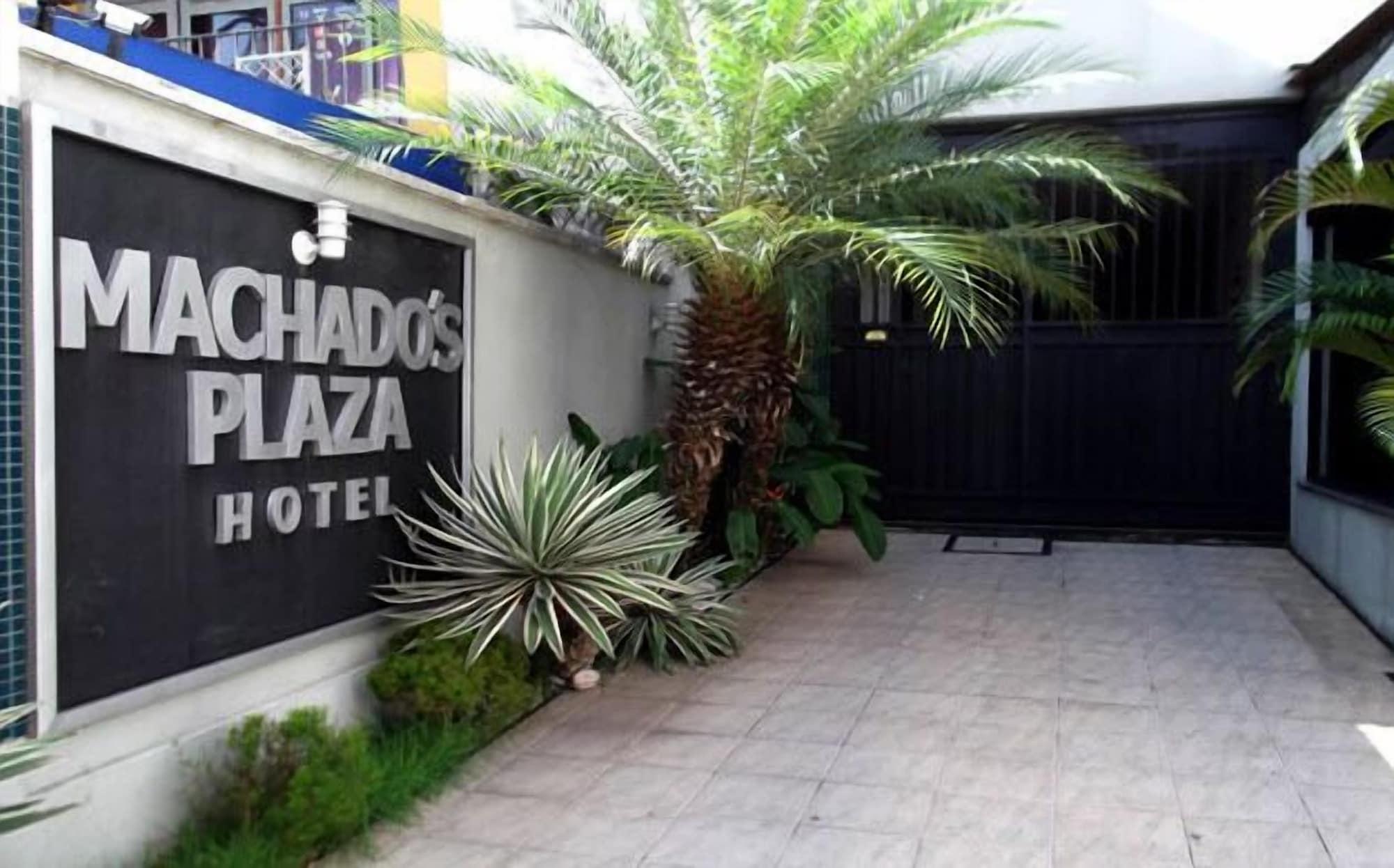 Vista Exterior Machado's Plaza Hotel