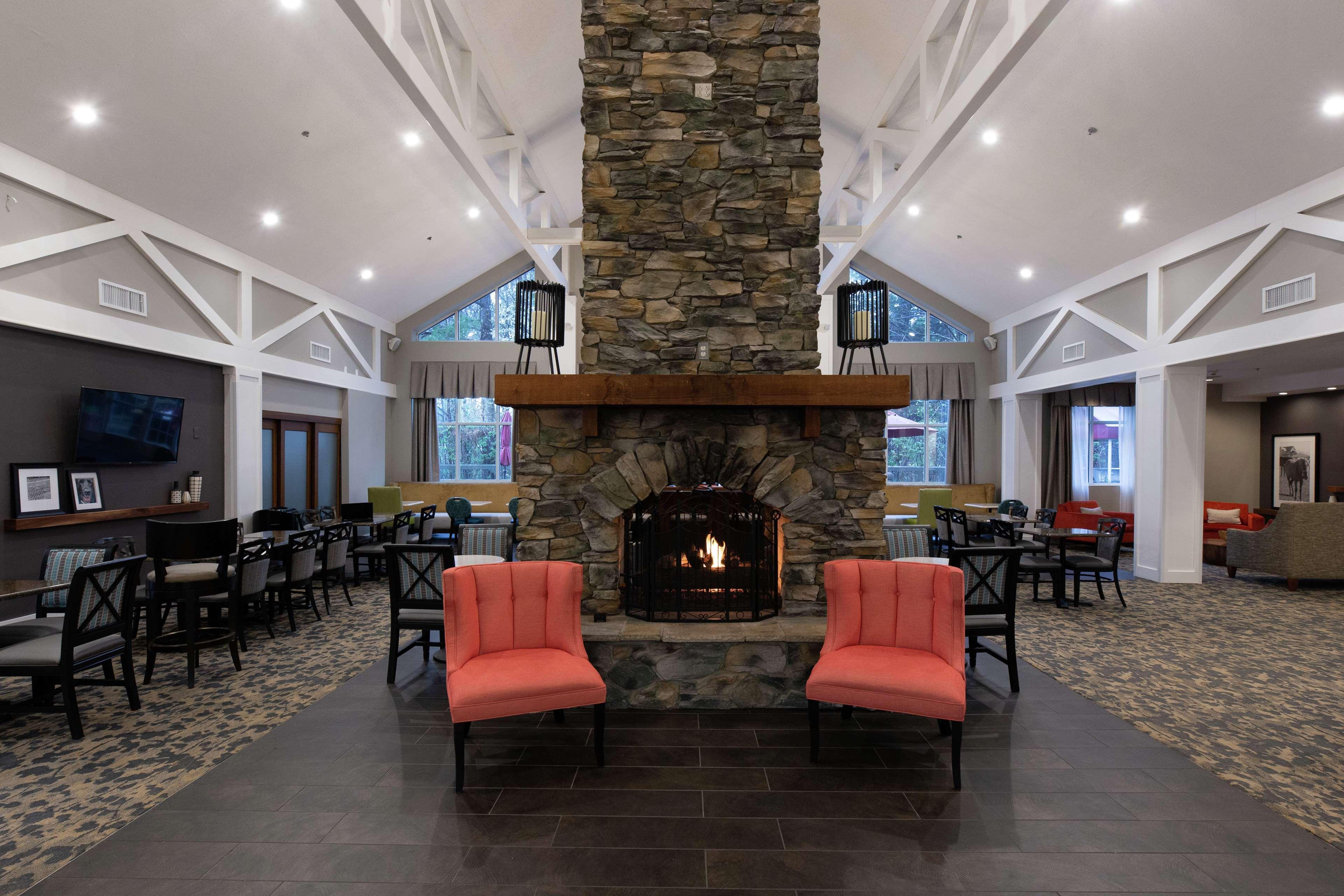 Vista Lobby Hampton Inn & Suites Raleigh Cary Lenovo Center