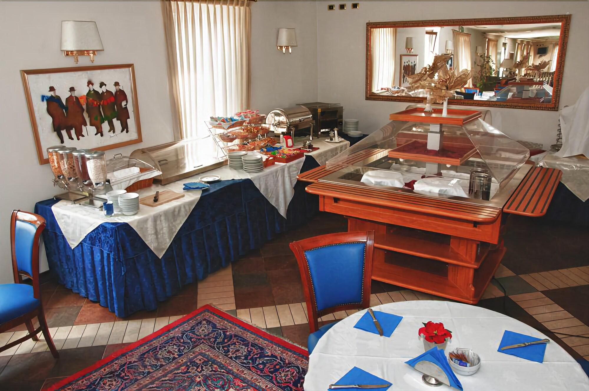 Bar/Salón Hotel Villa Savoia