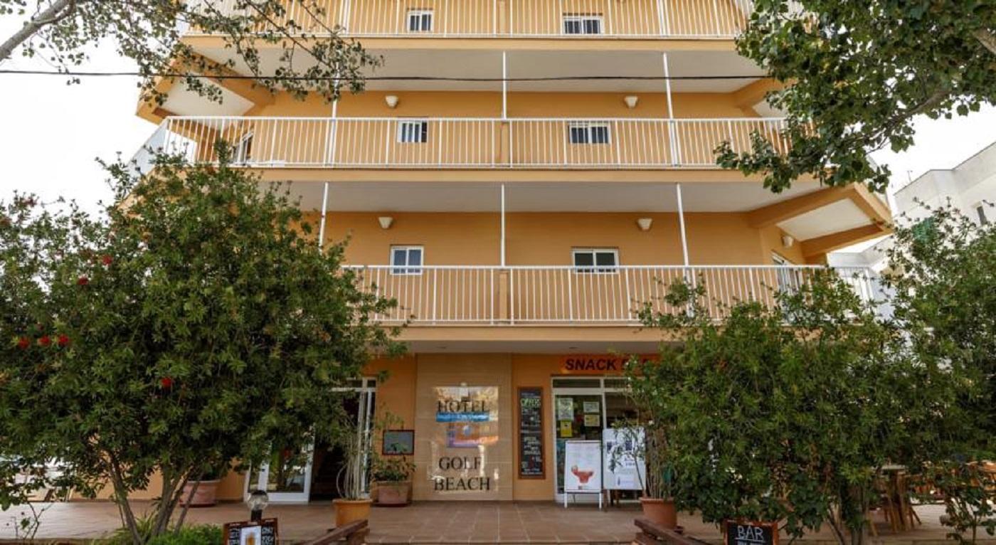 Vista Exterior Golf Beach
