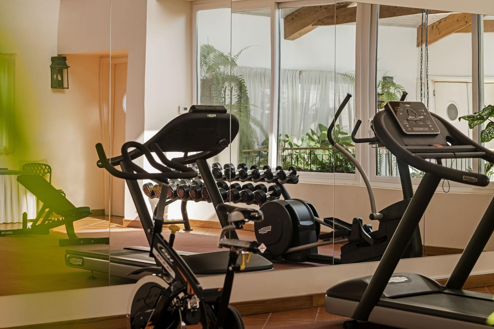Gimnasio Albatroz Beach & Yacht Club