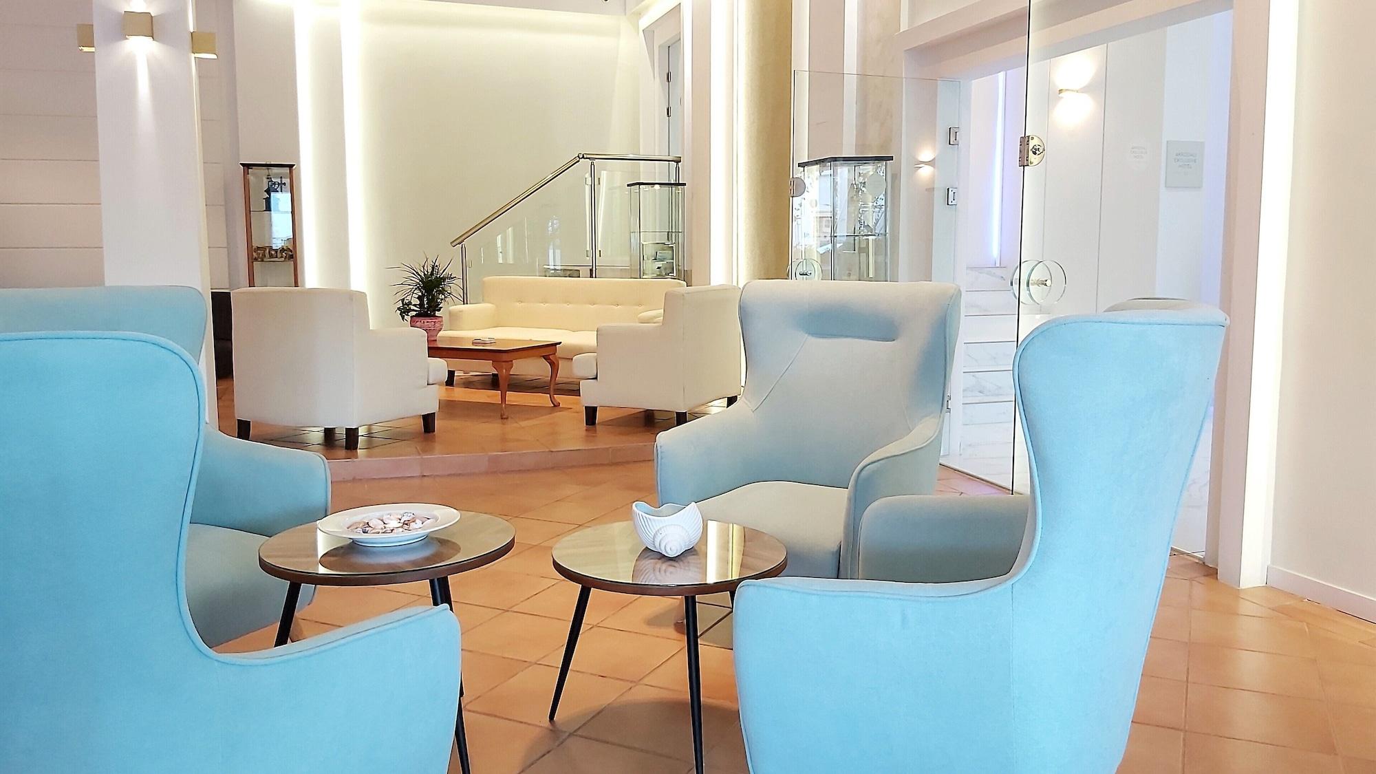 Vista Lobby Akrogiali Exclusive Hotel - Adults Only