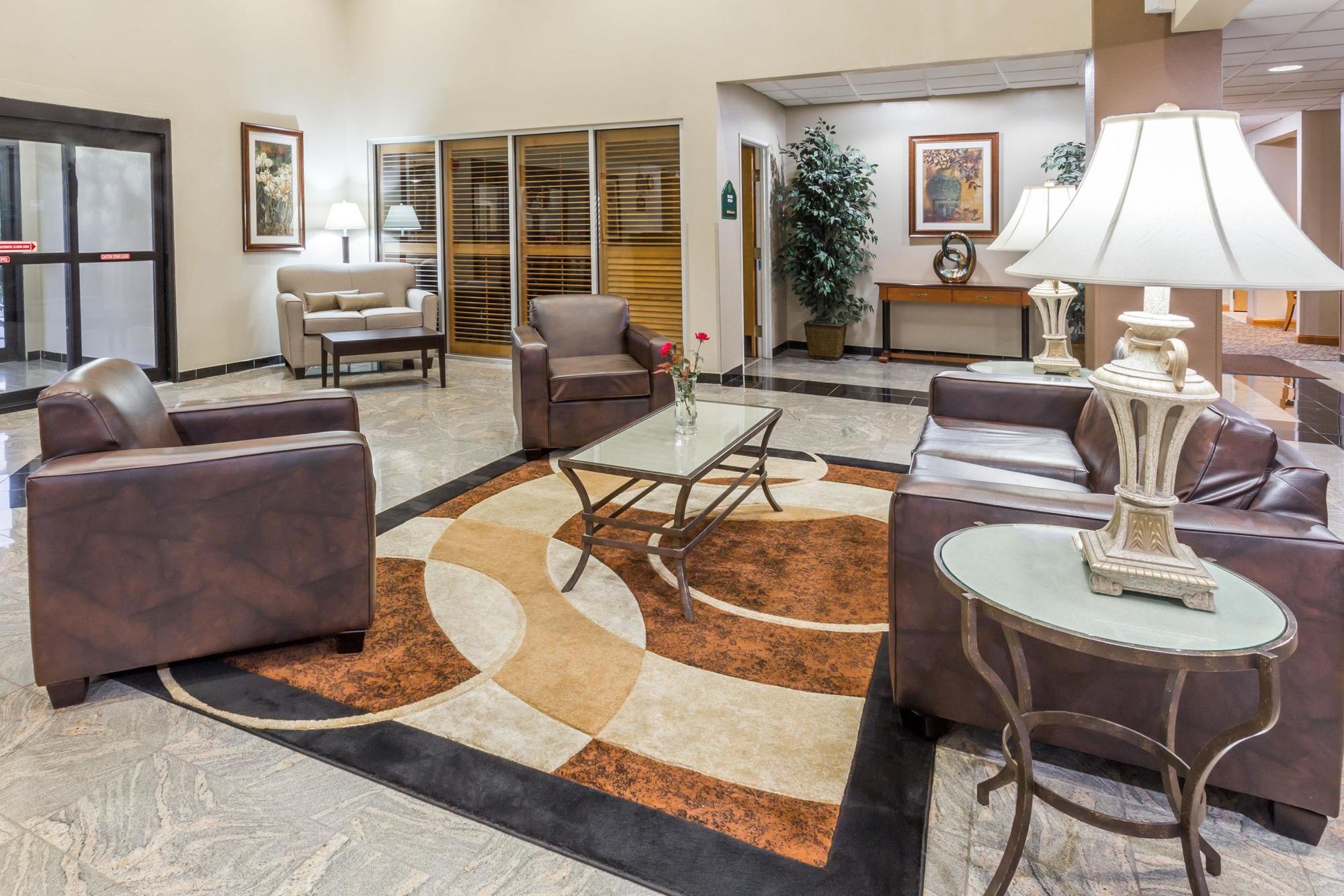 Vista Lobby Wingate by Wyndham - Joliet