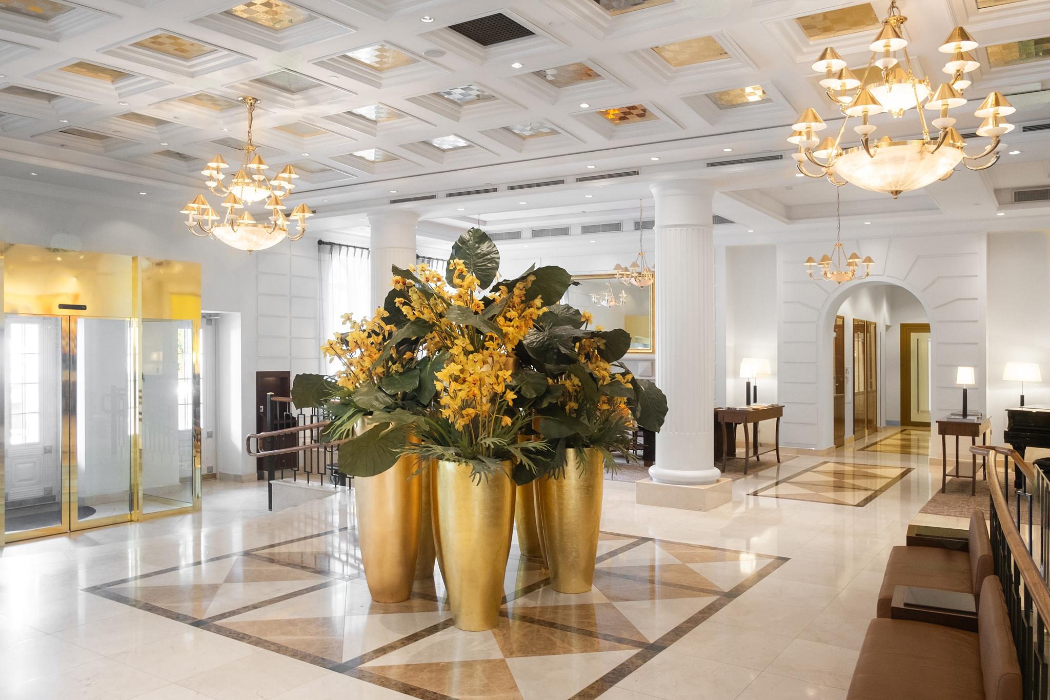Vista Lobby Grand Hotel Vilnius, Curio Collection by Hilton