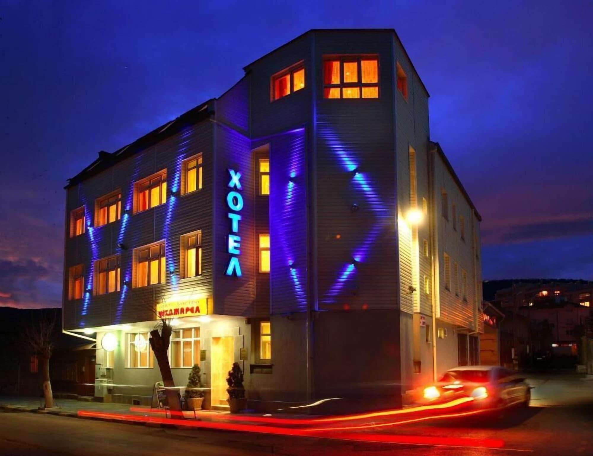Vista Exterior hotel Mehdjarel