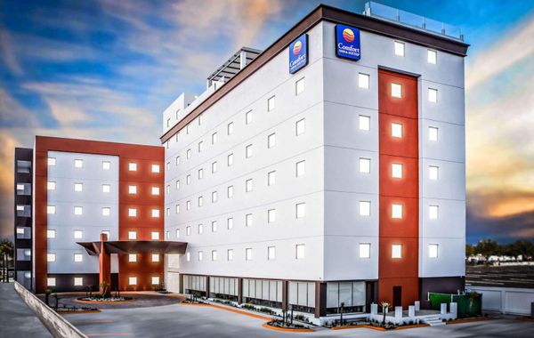Comfort Inn & Suites Los Cabos - Hoteles pet friendly en Cabo San Lucas