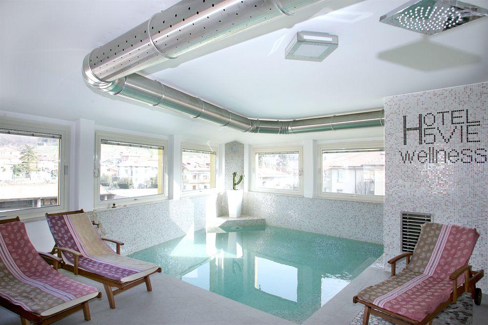 Vista Piscina Hotel 5 Vie