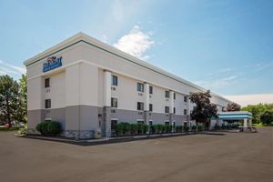 Pacote - Baymont by Wyndham Detroit Airport/Romulus