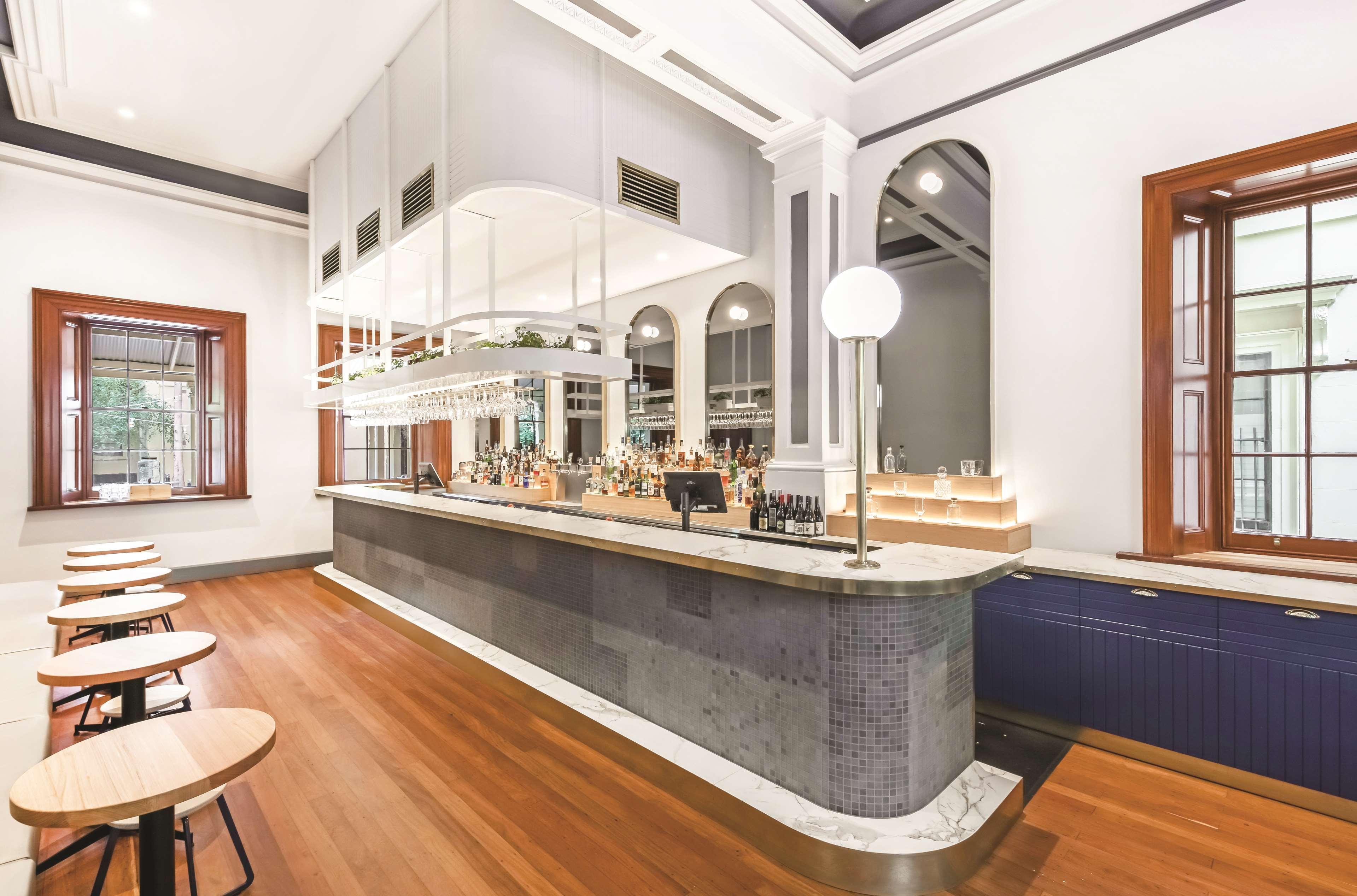 Restaurant Adina Apartment Hotel Adelaide Treasury