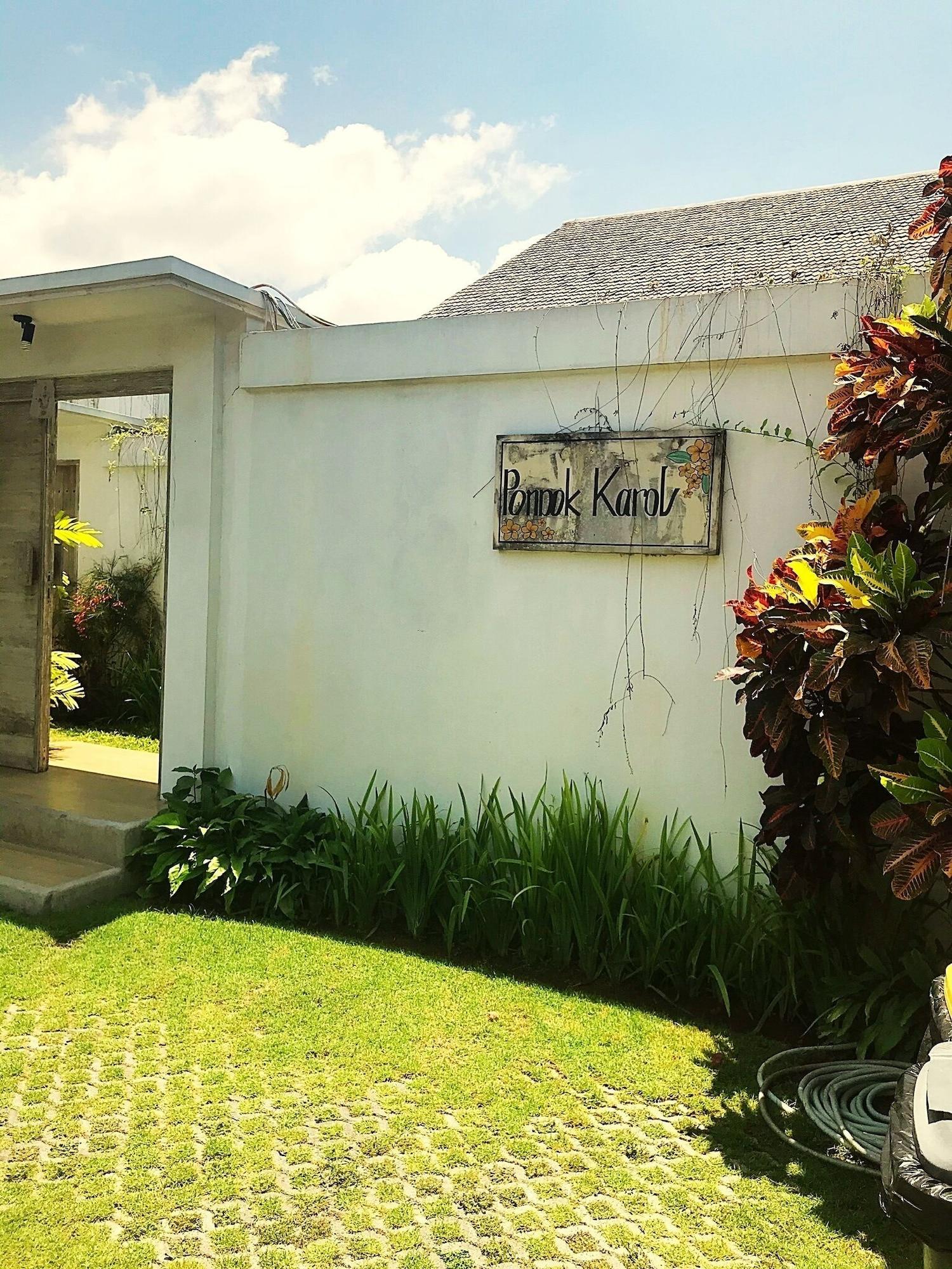 Vista Exterior Pondok Karol