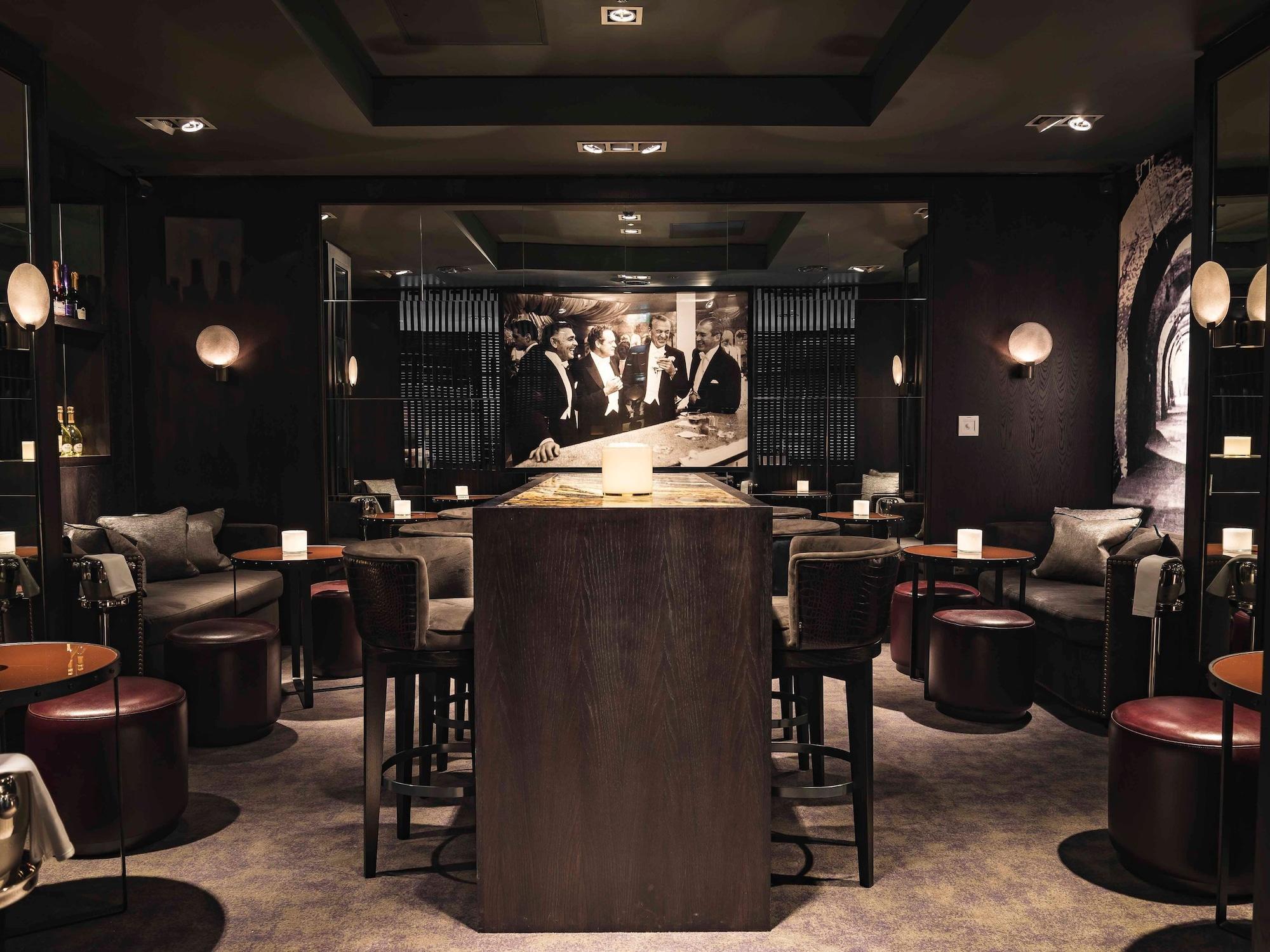 Bar/Salón Dakota Leeds