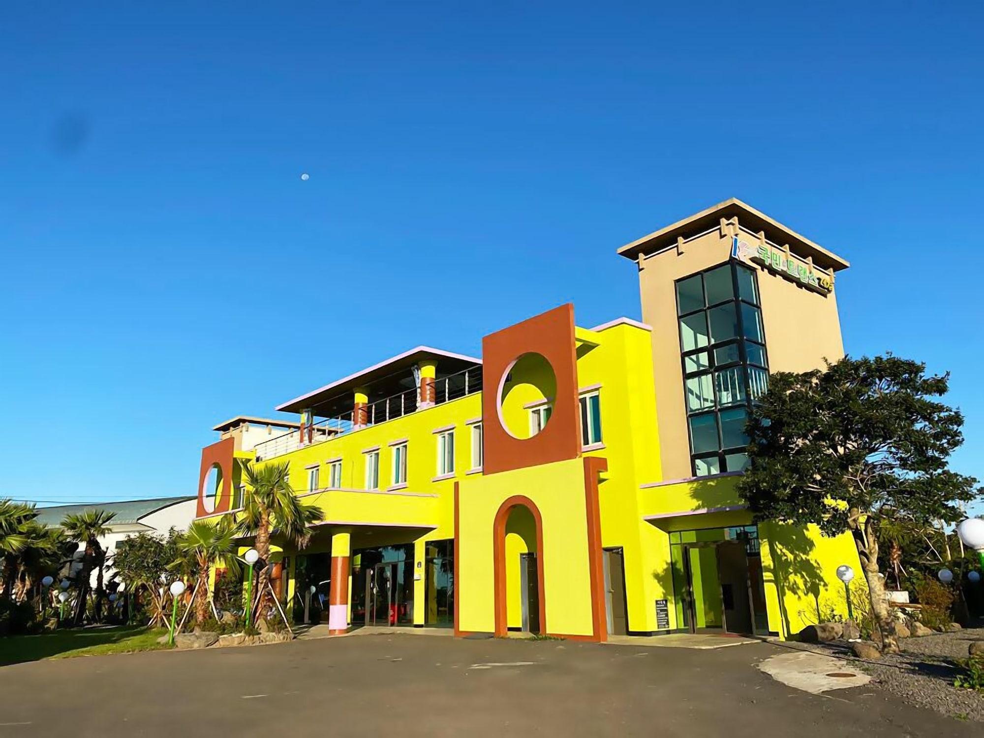 Varios Sanbangsan Parktel - Hostel