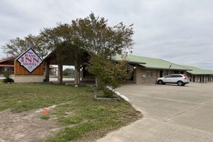 Alojamiento - Bass Inn - Choke Canyon National Park